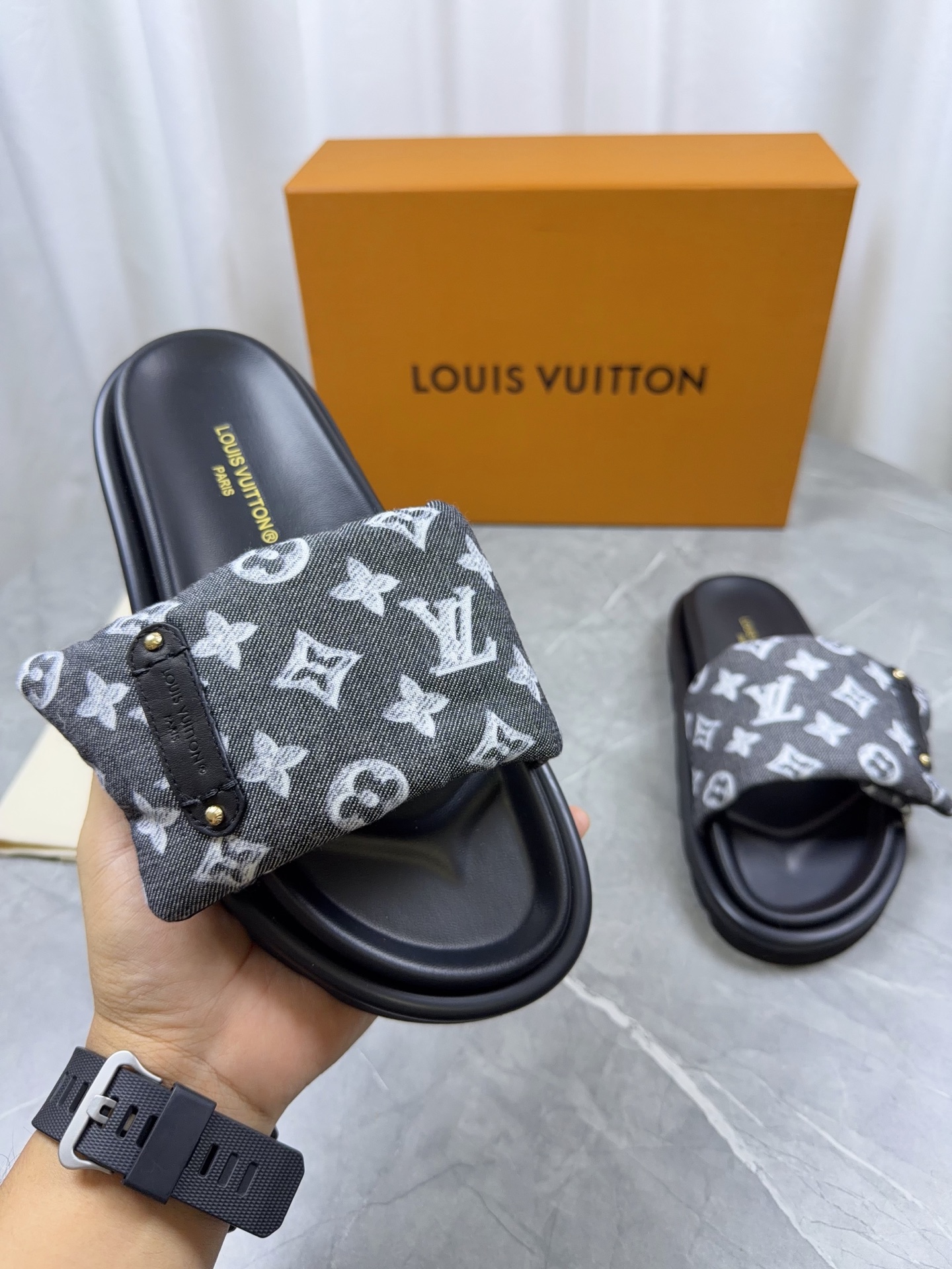 LV