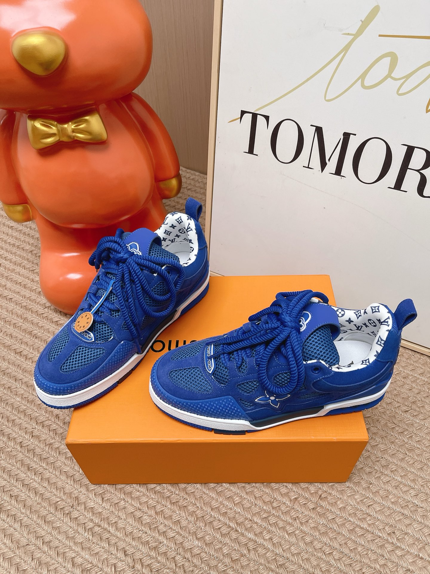 LV