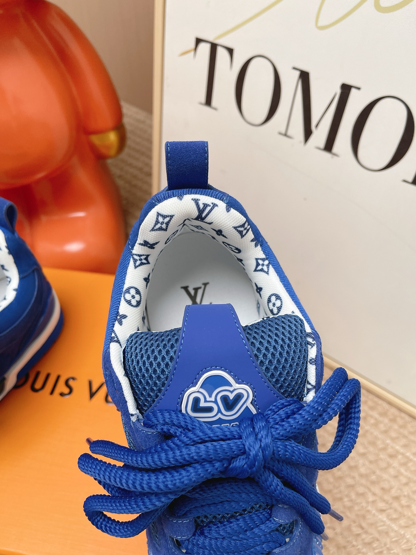 LV