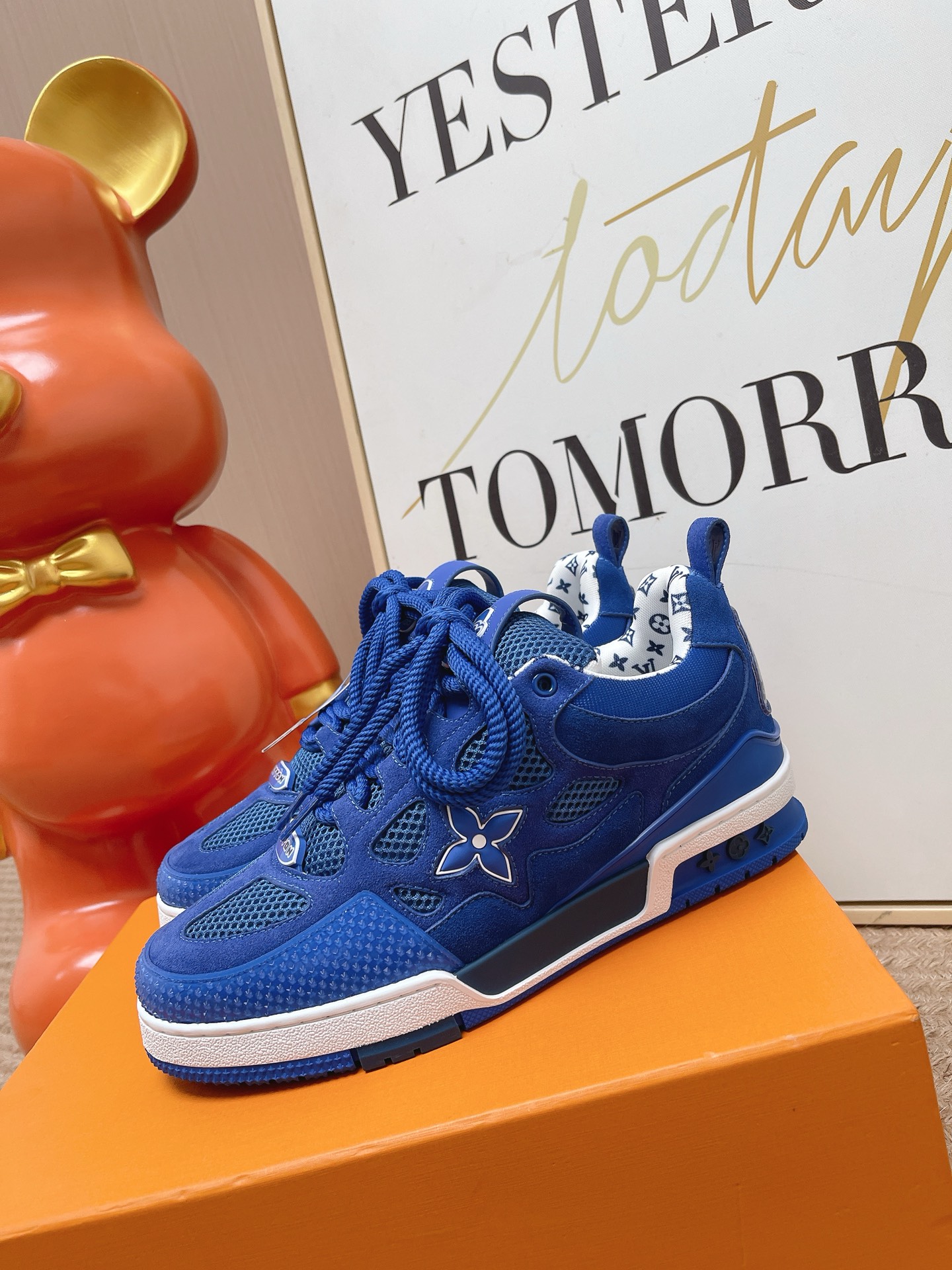 LV
