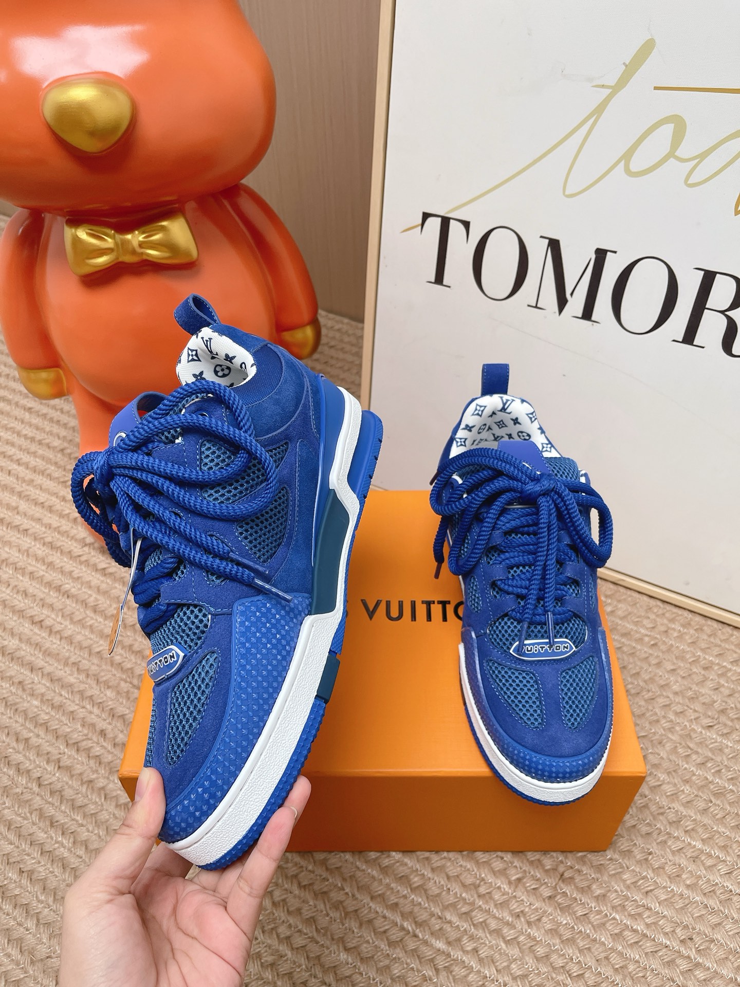 LV