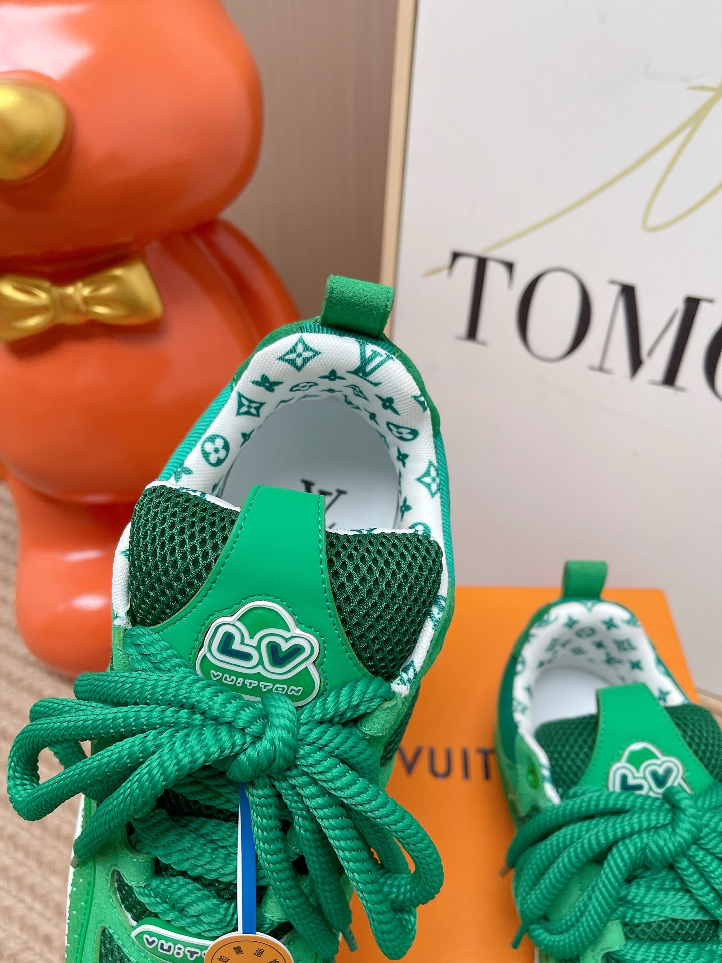 LV