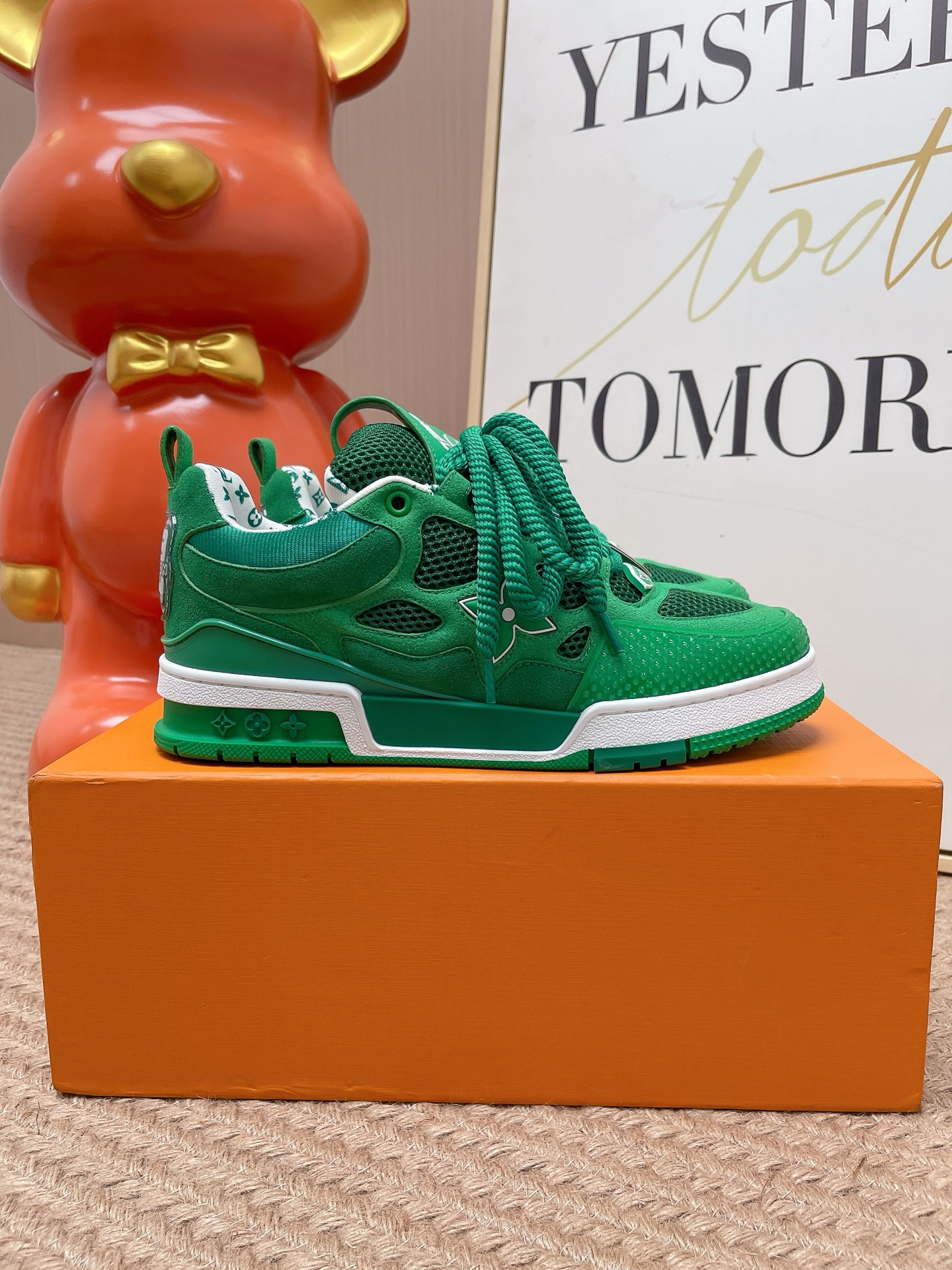 LV