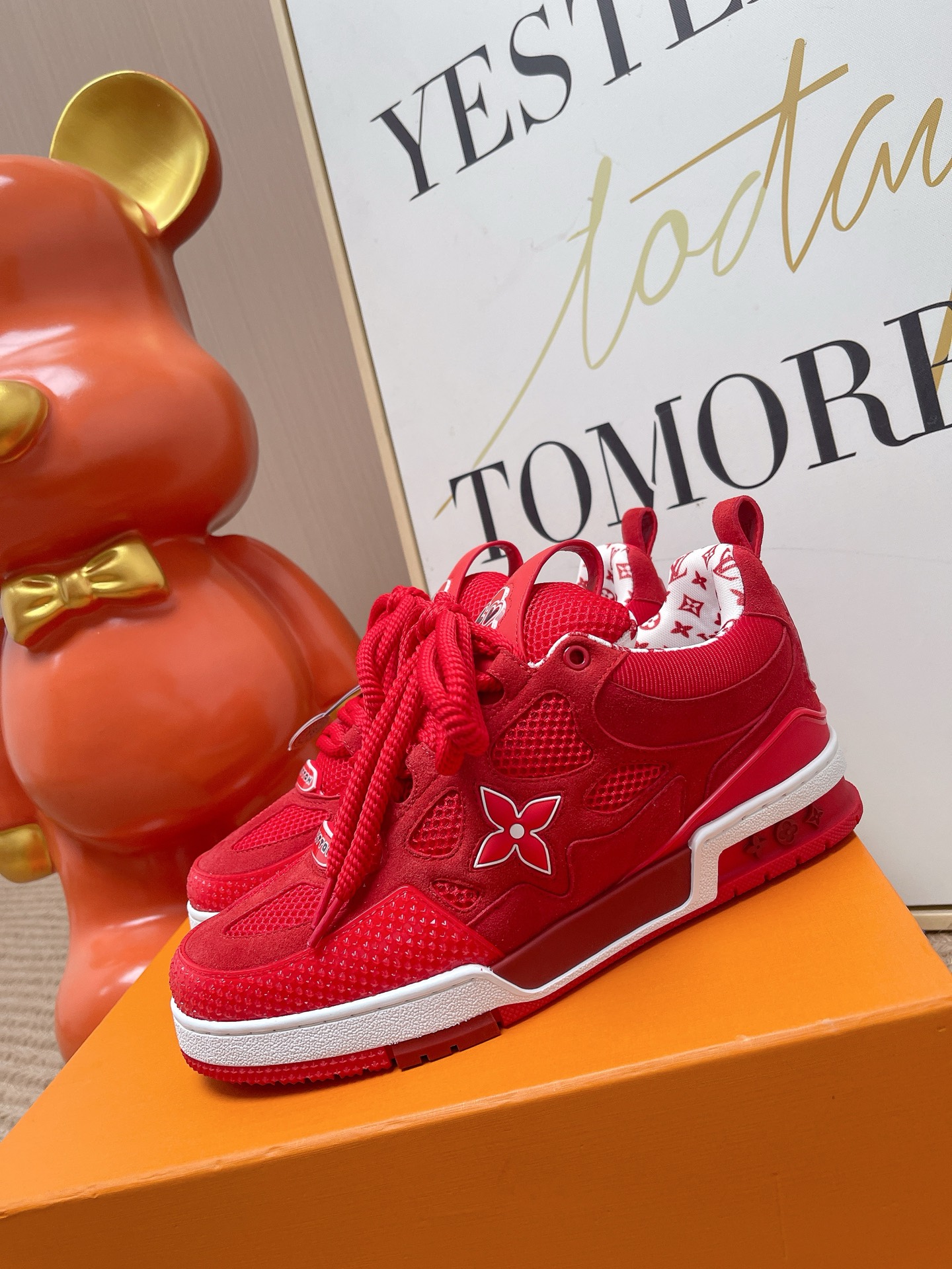LV