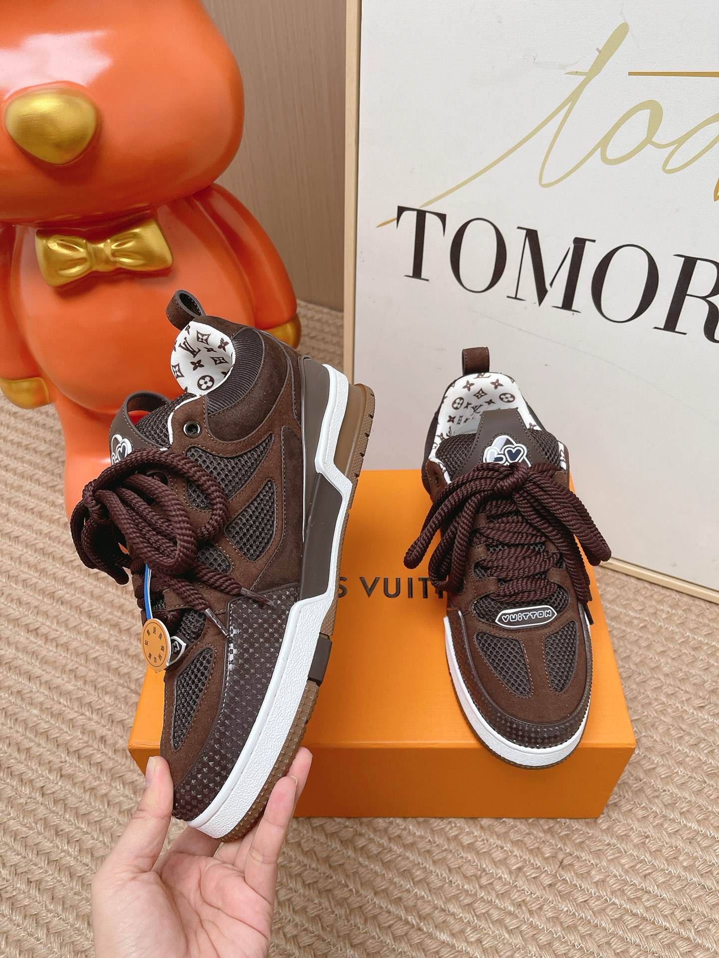 LV