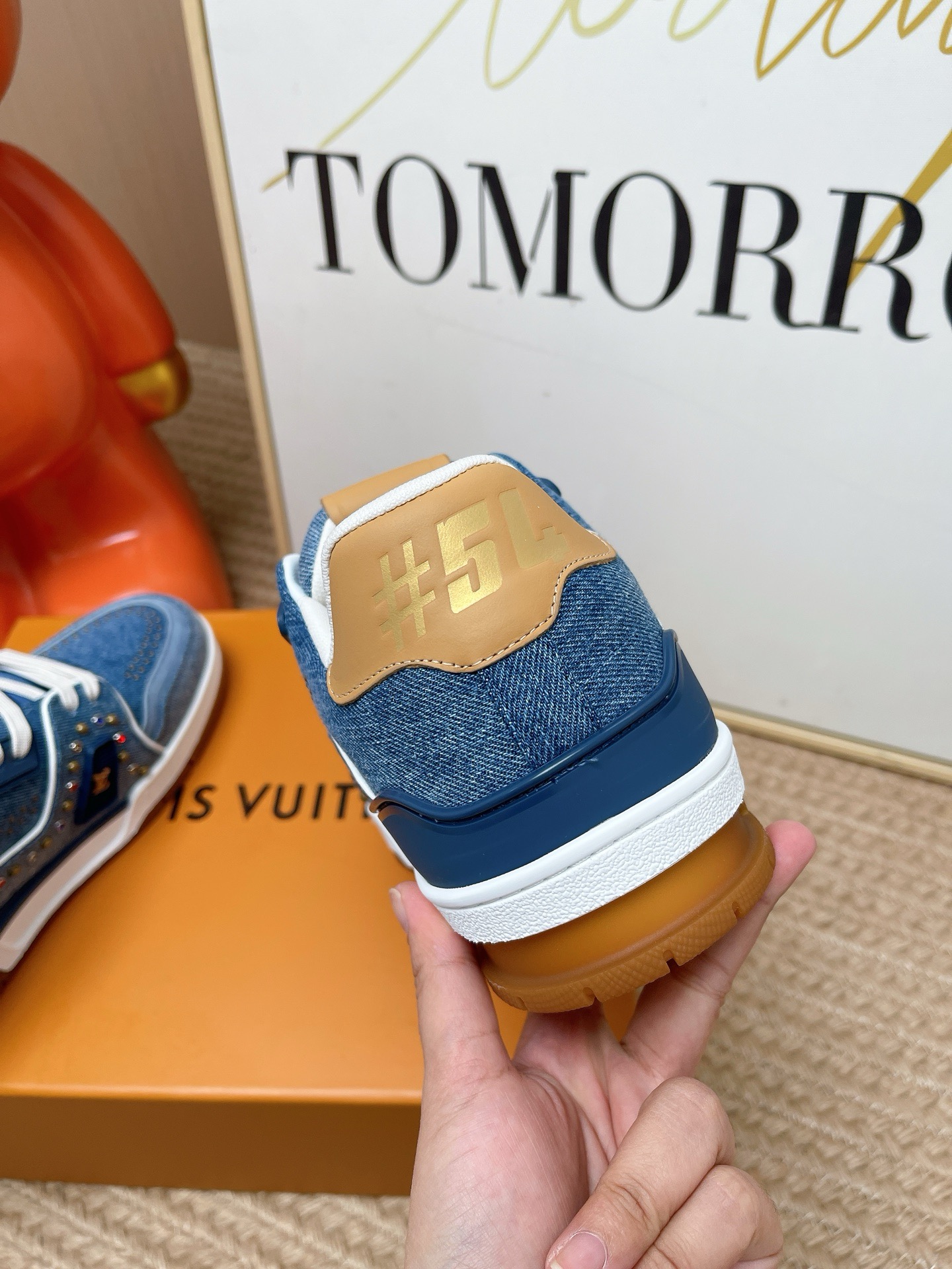LV