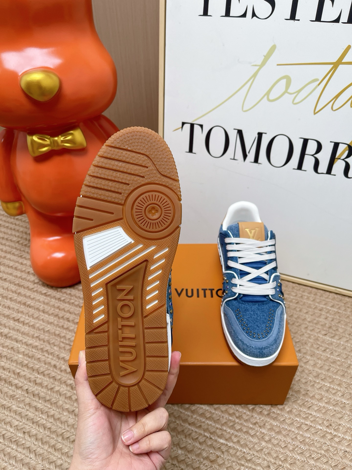 LV