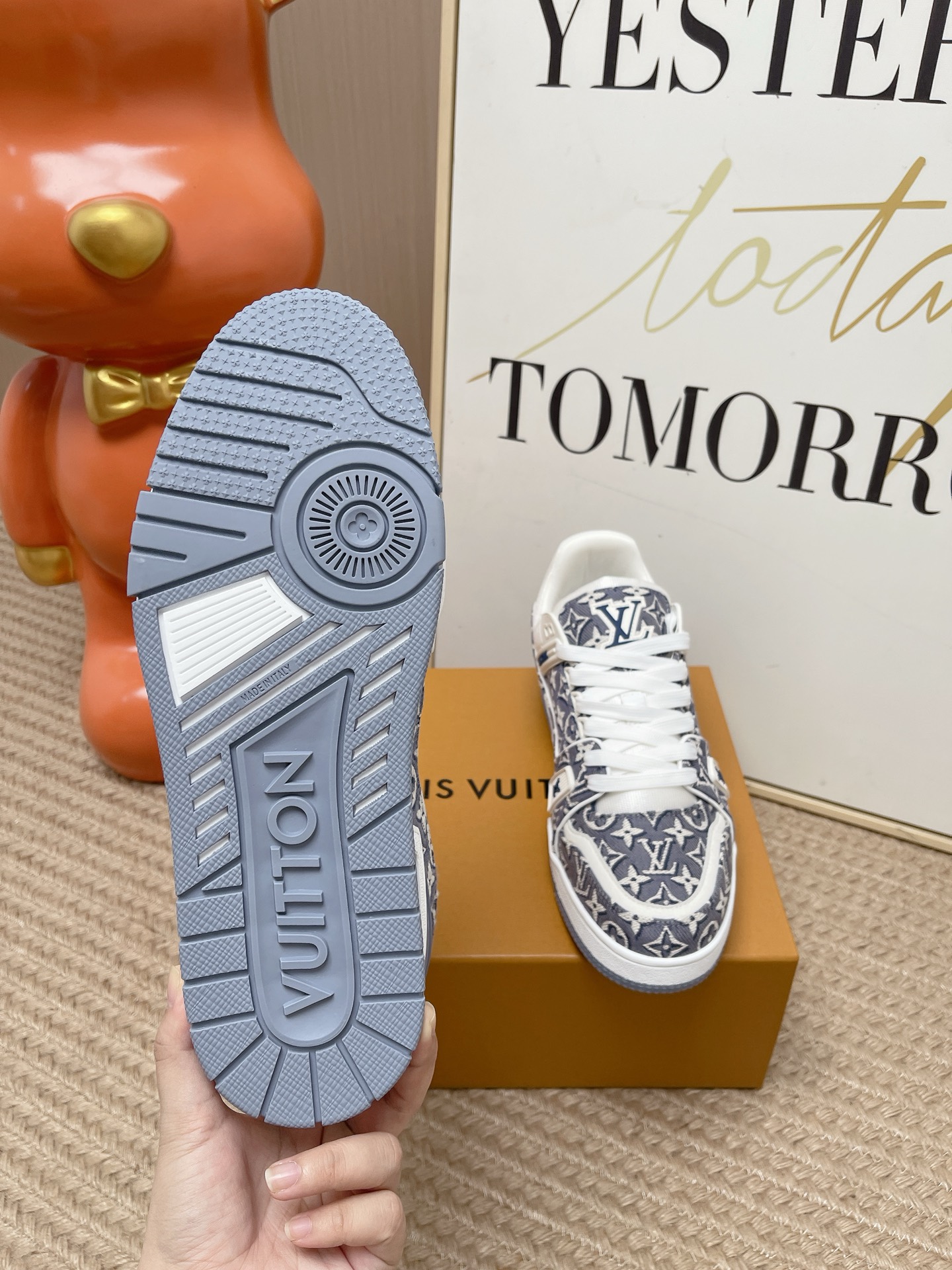 LV