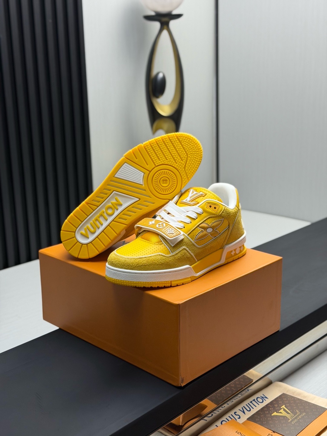 LV