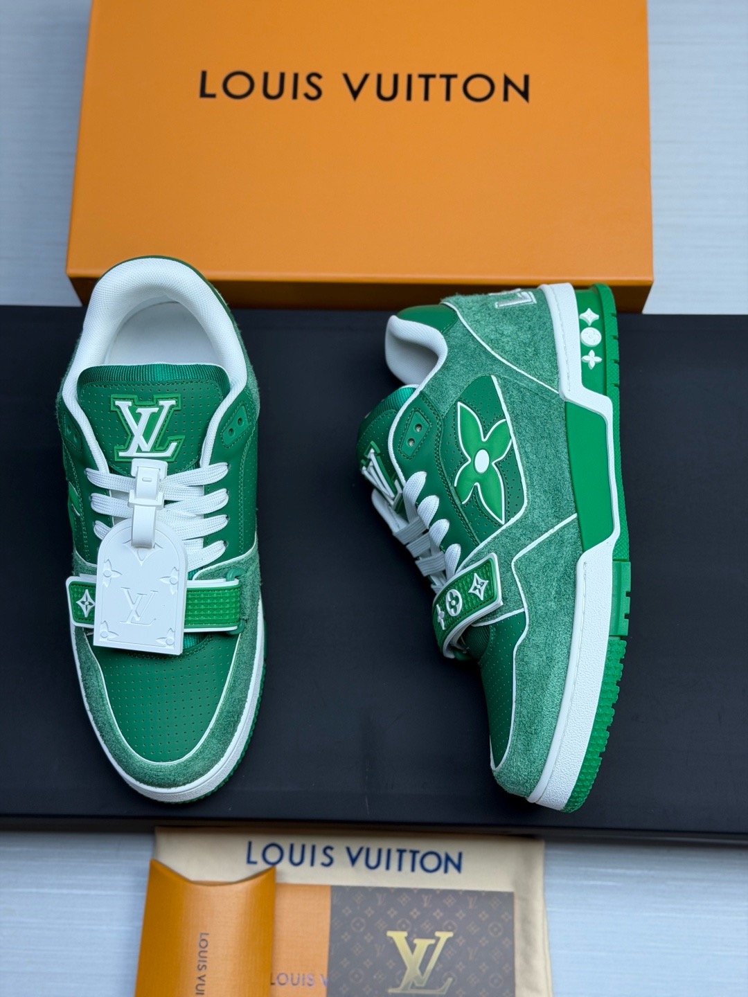 LV