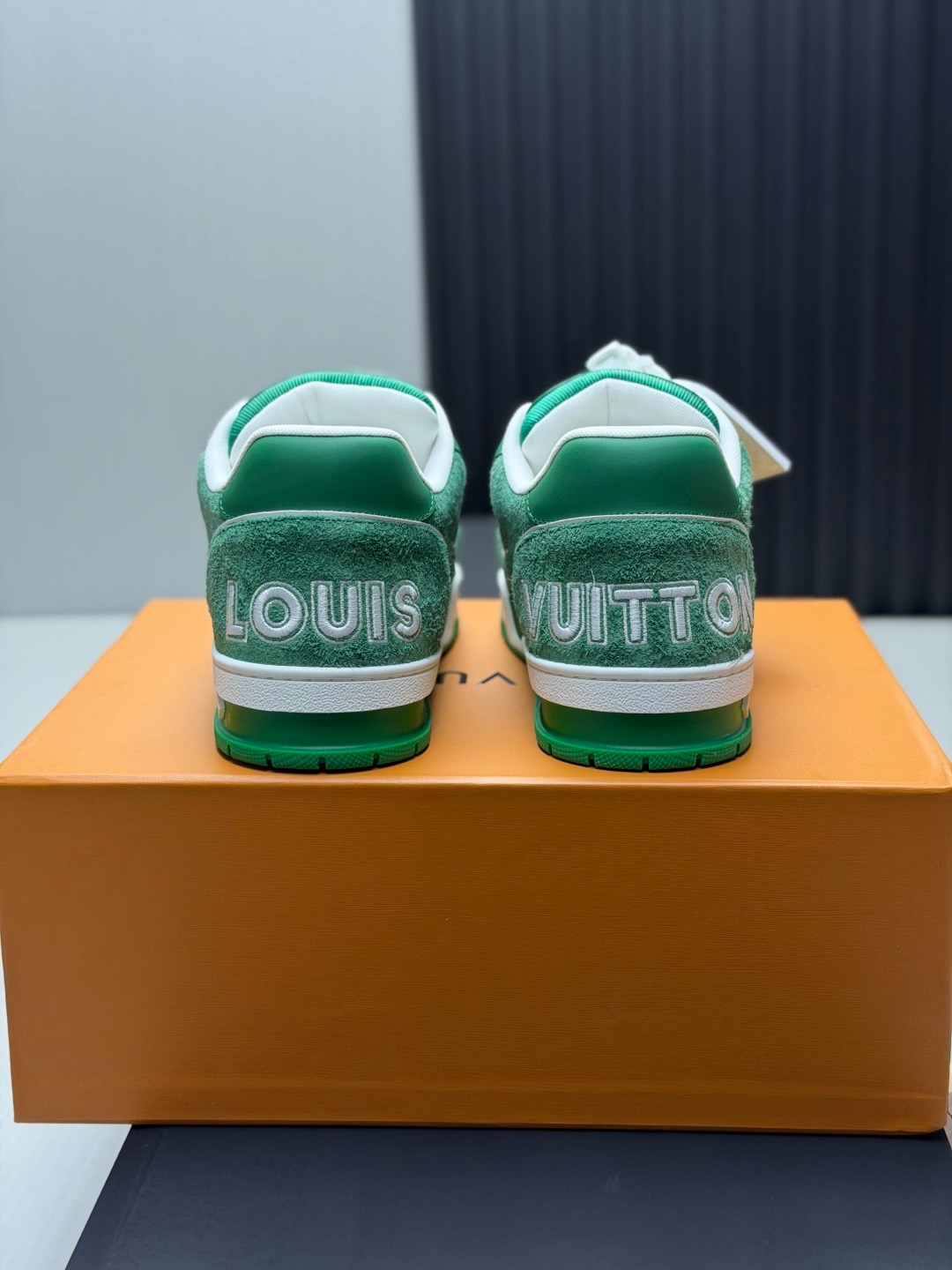 LV