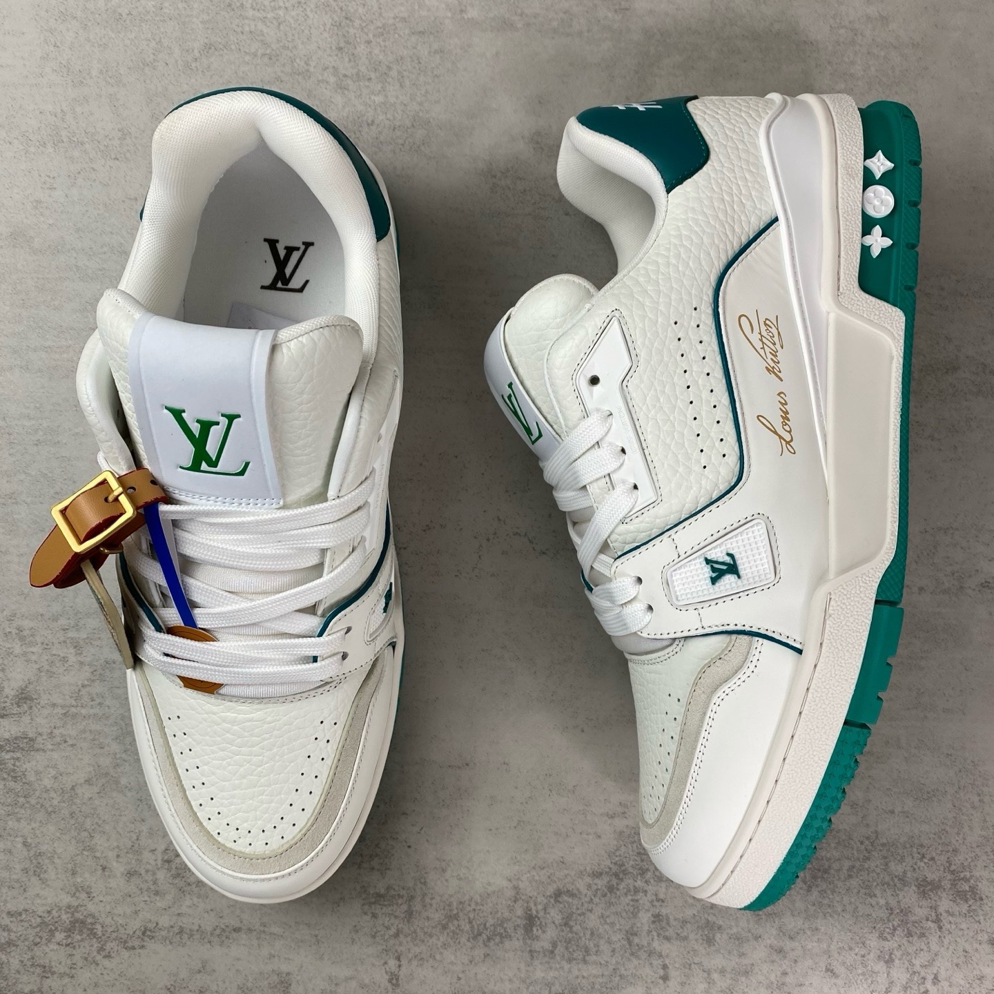 LV