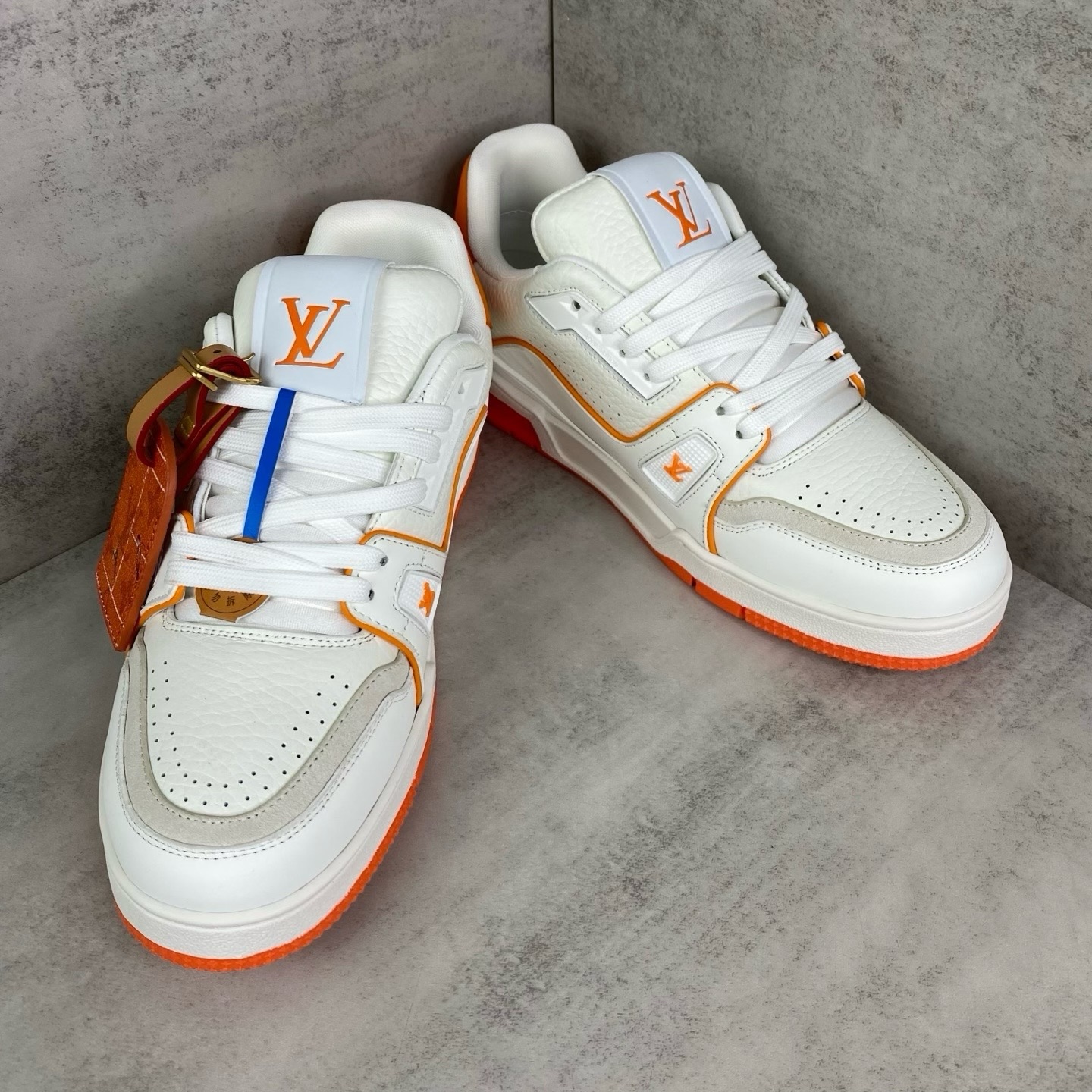 LV