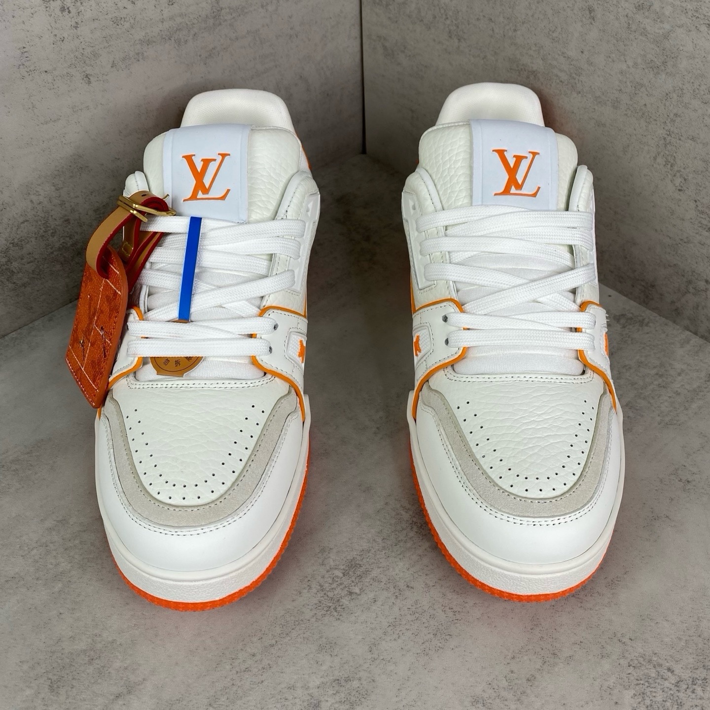 LV