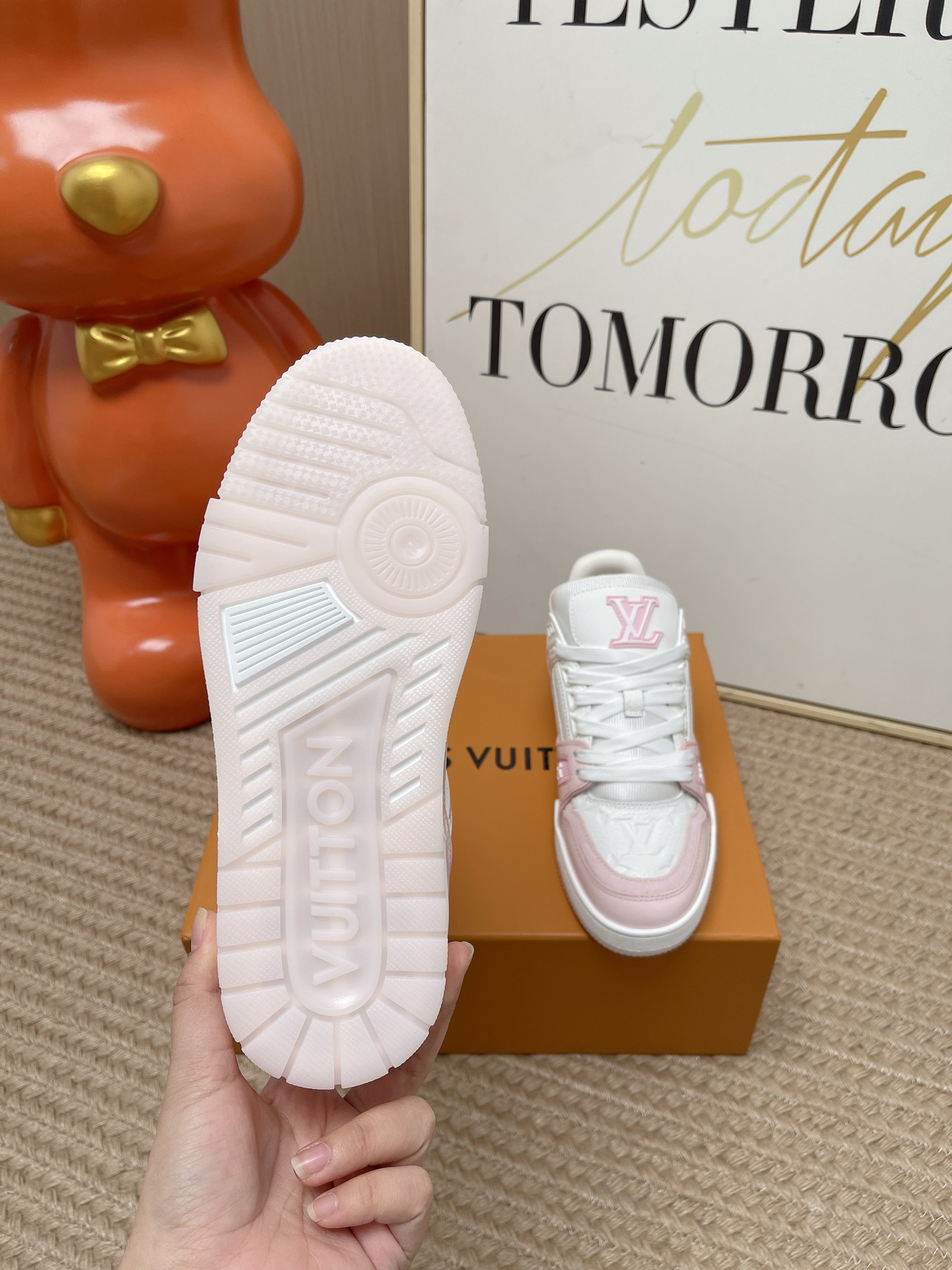 LV