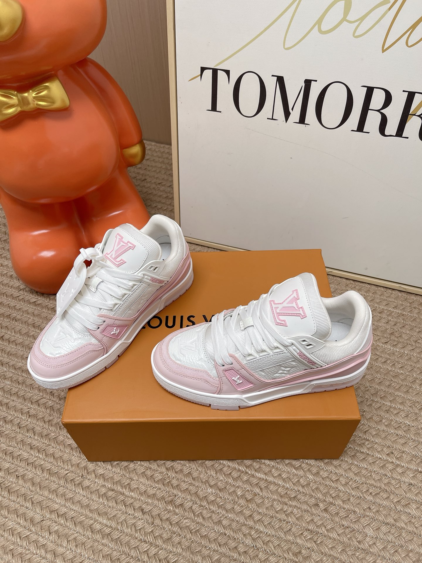 LV