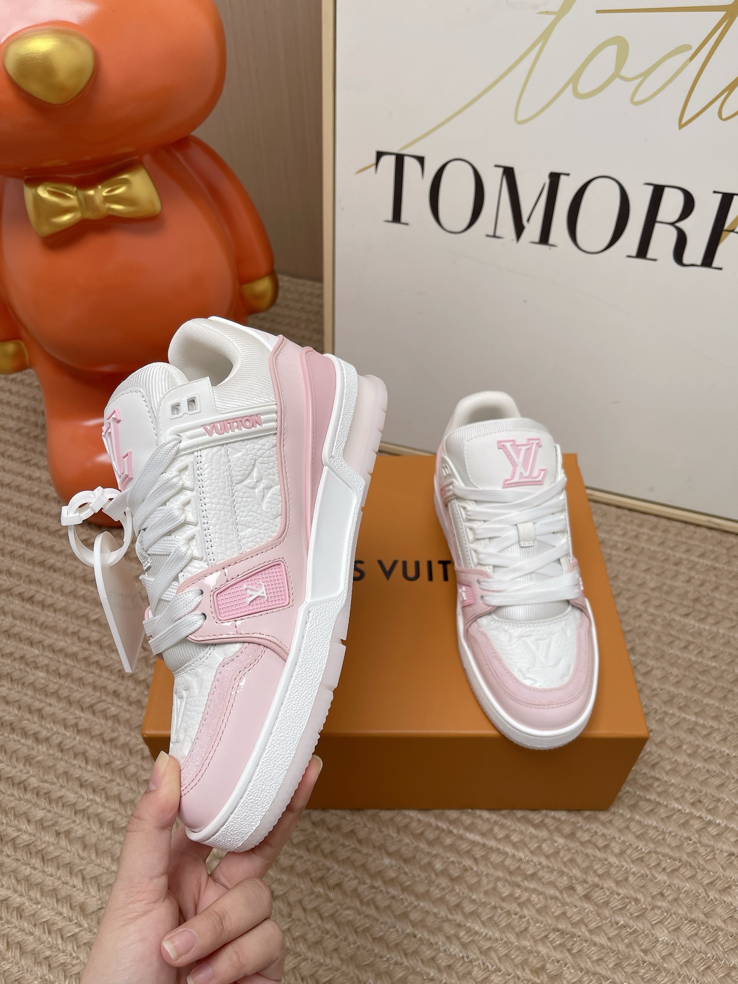 LV