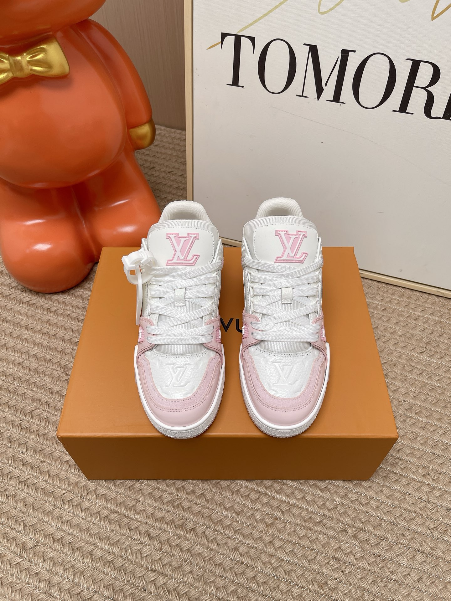 LV