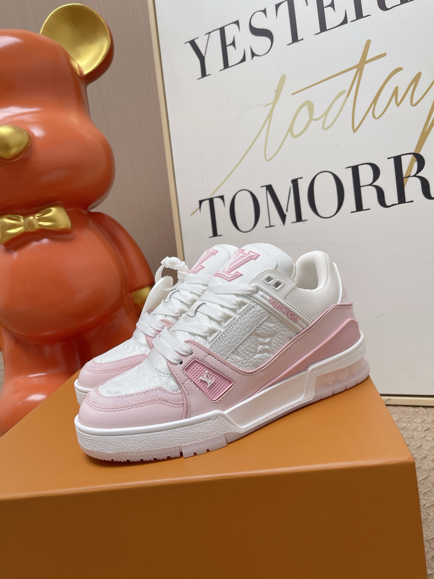 LV