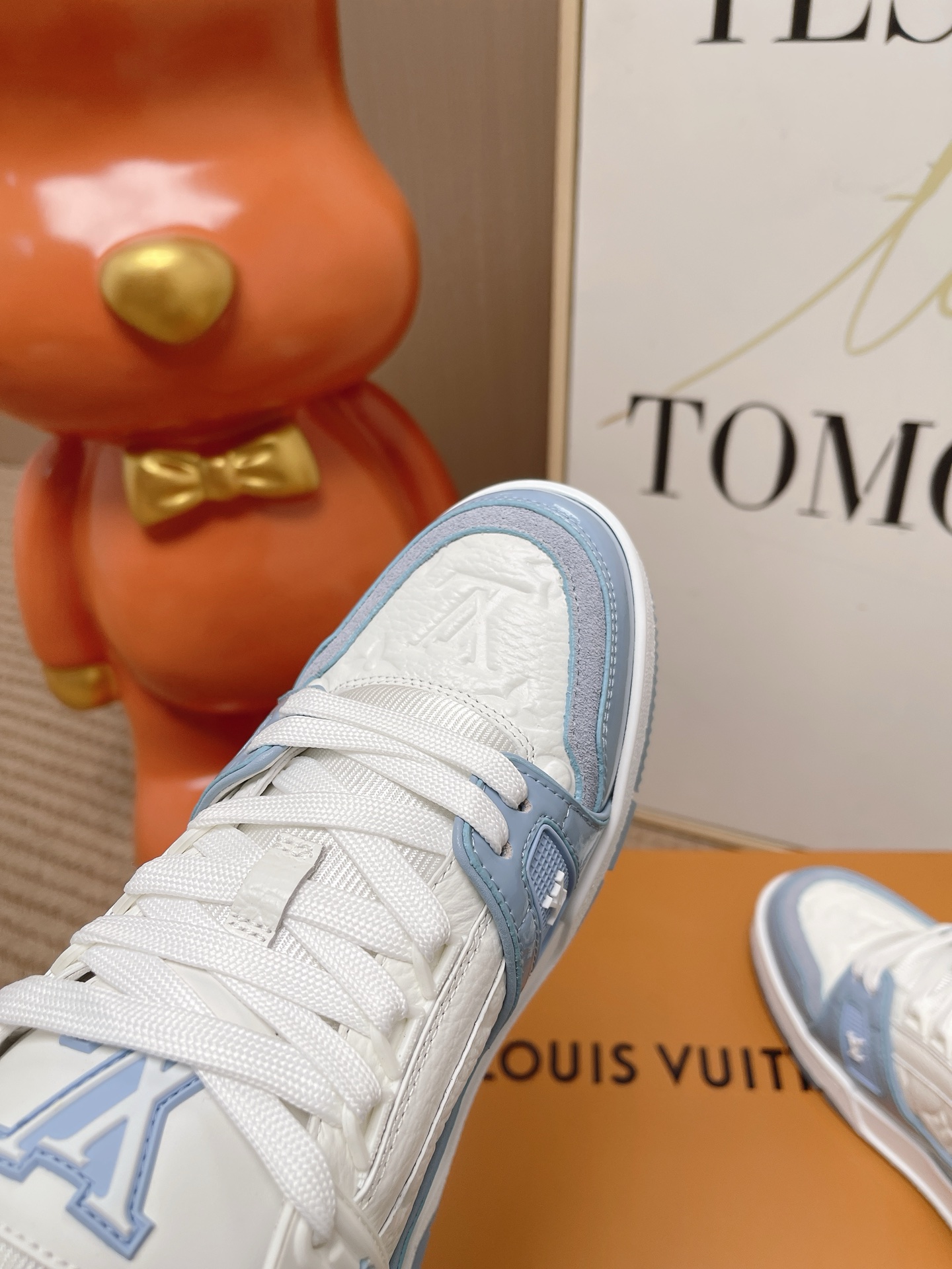 LV