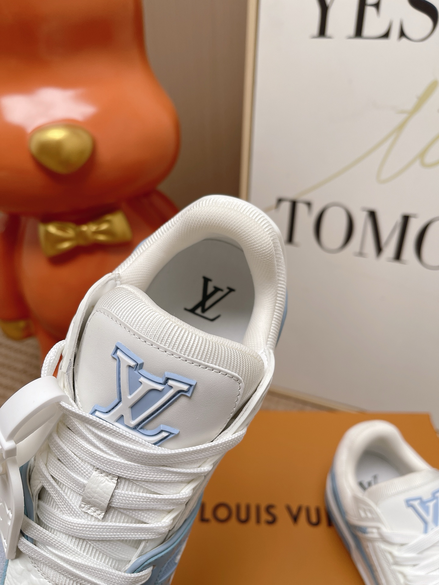 LV