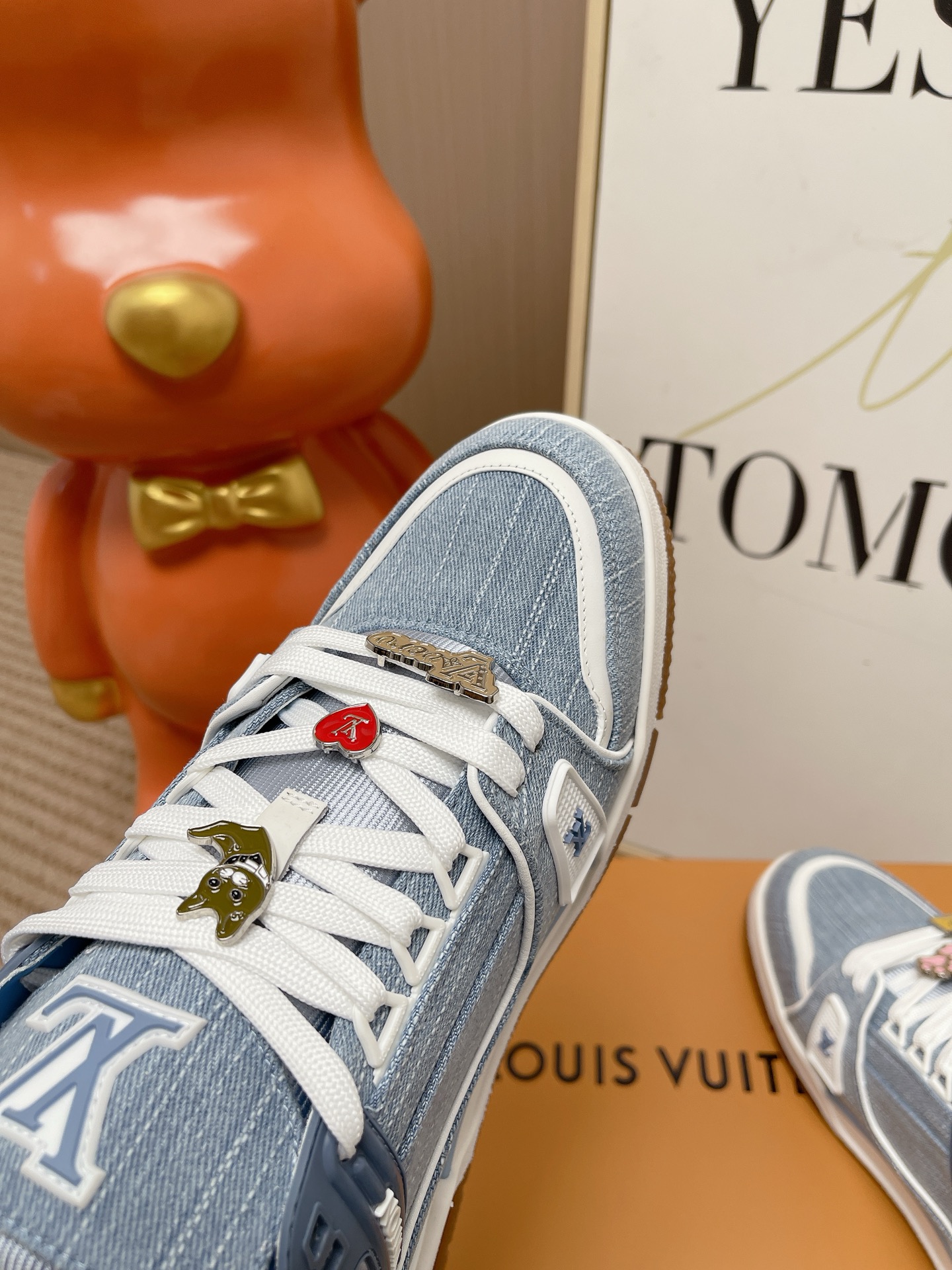 LV