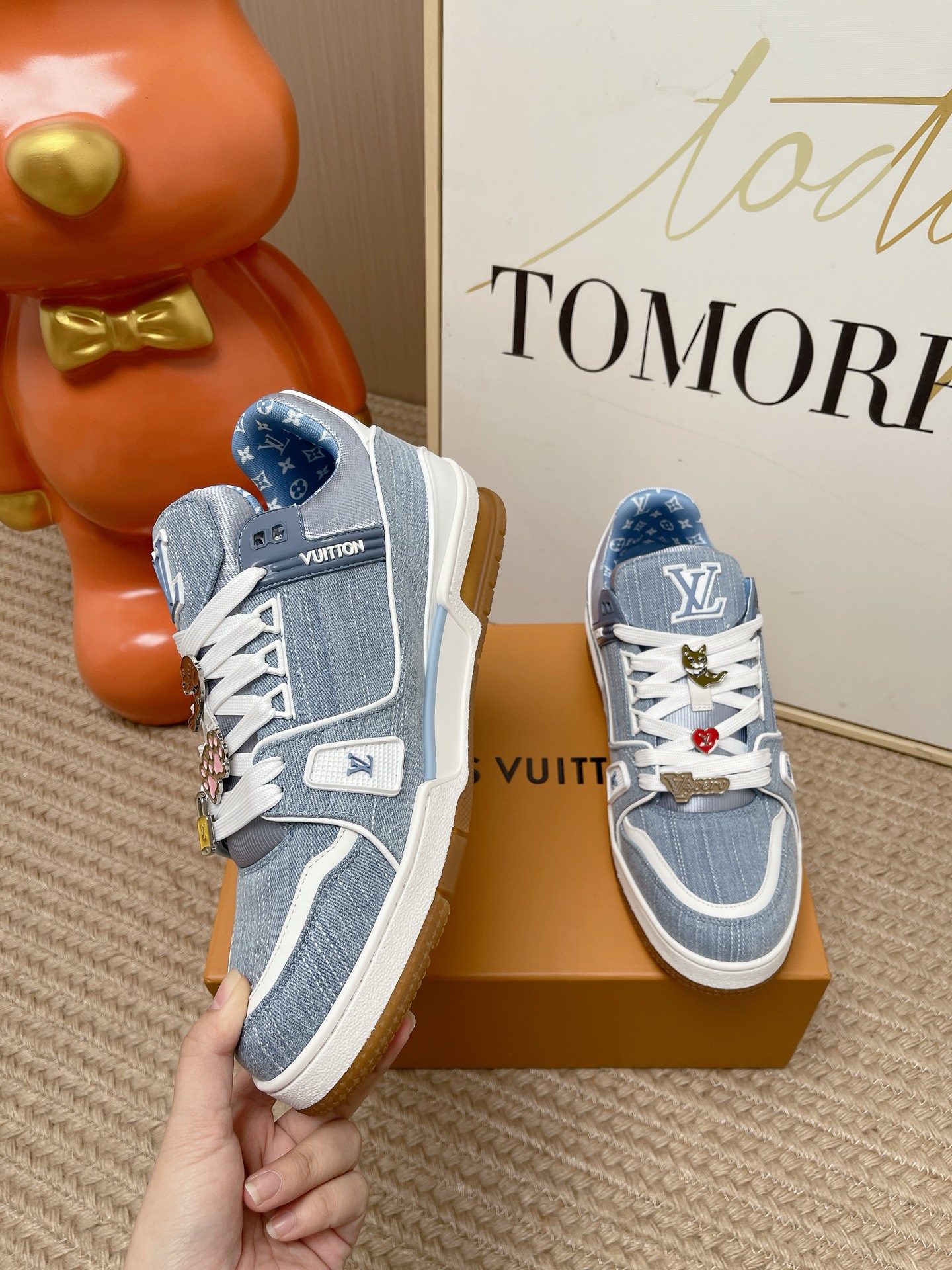 LV