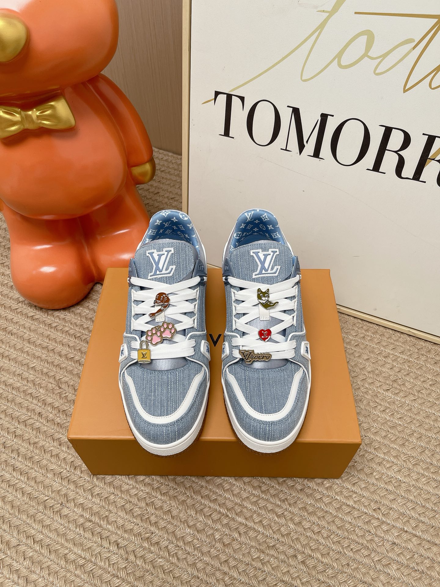 LV