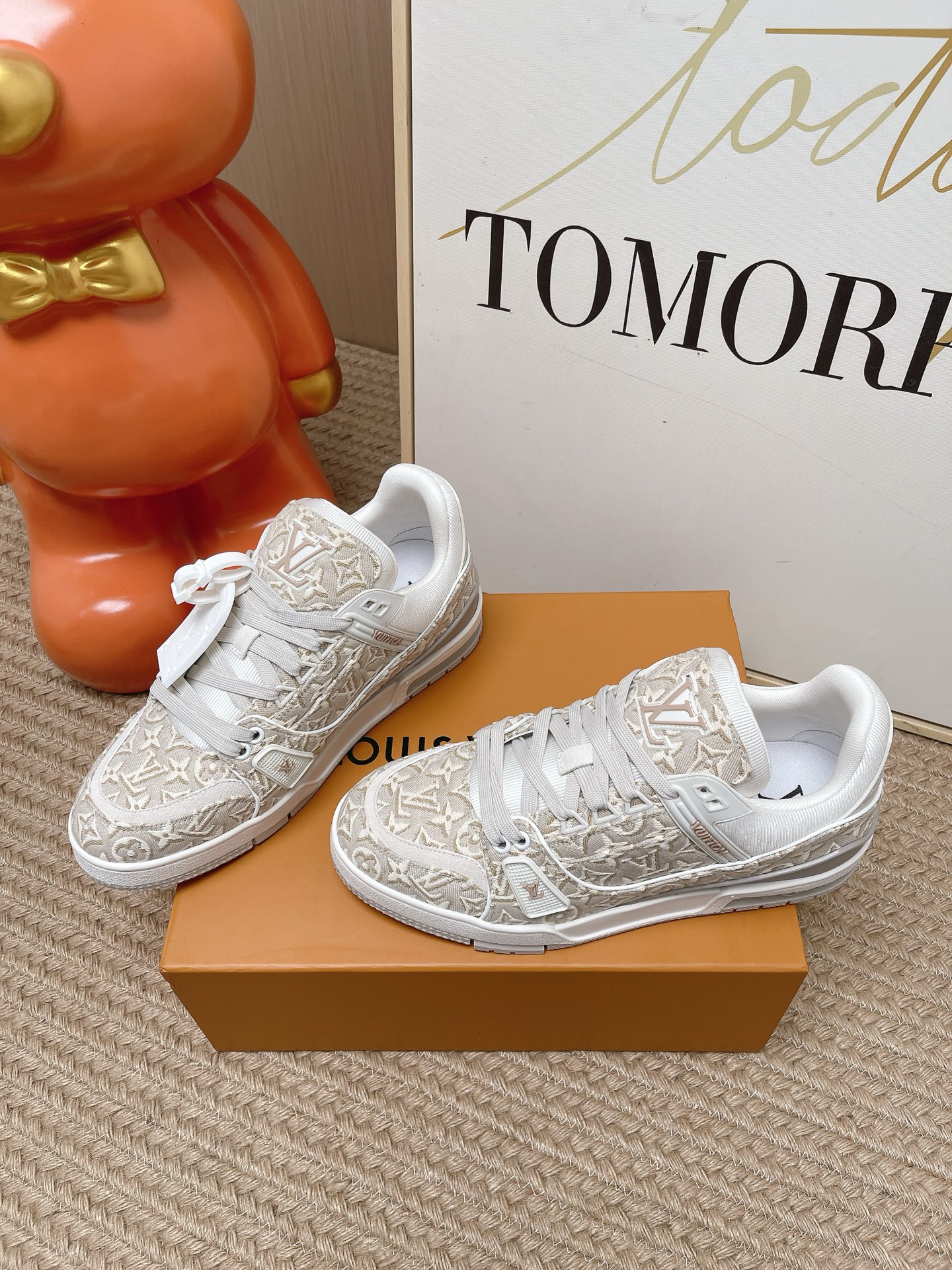 LV