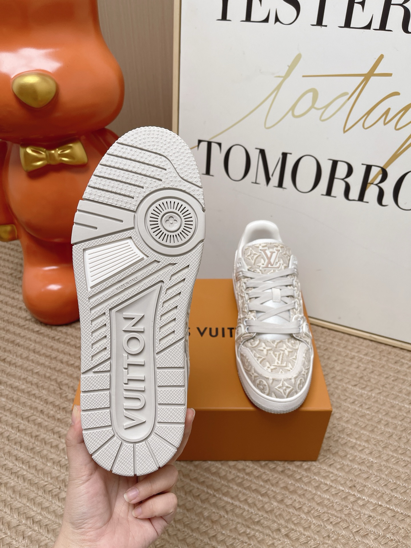 LV