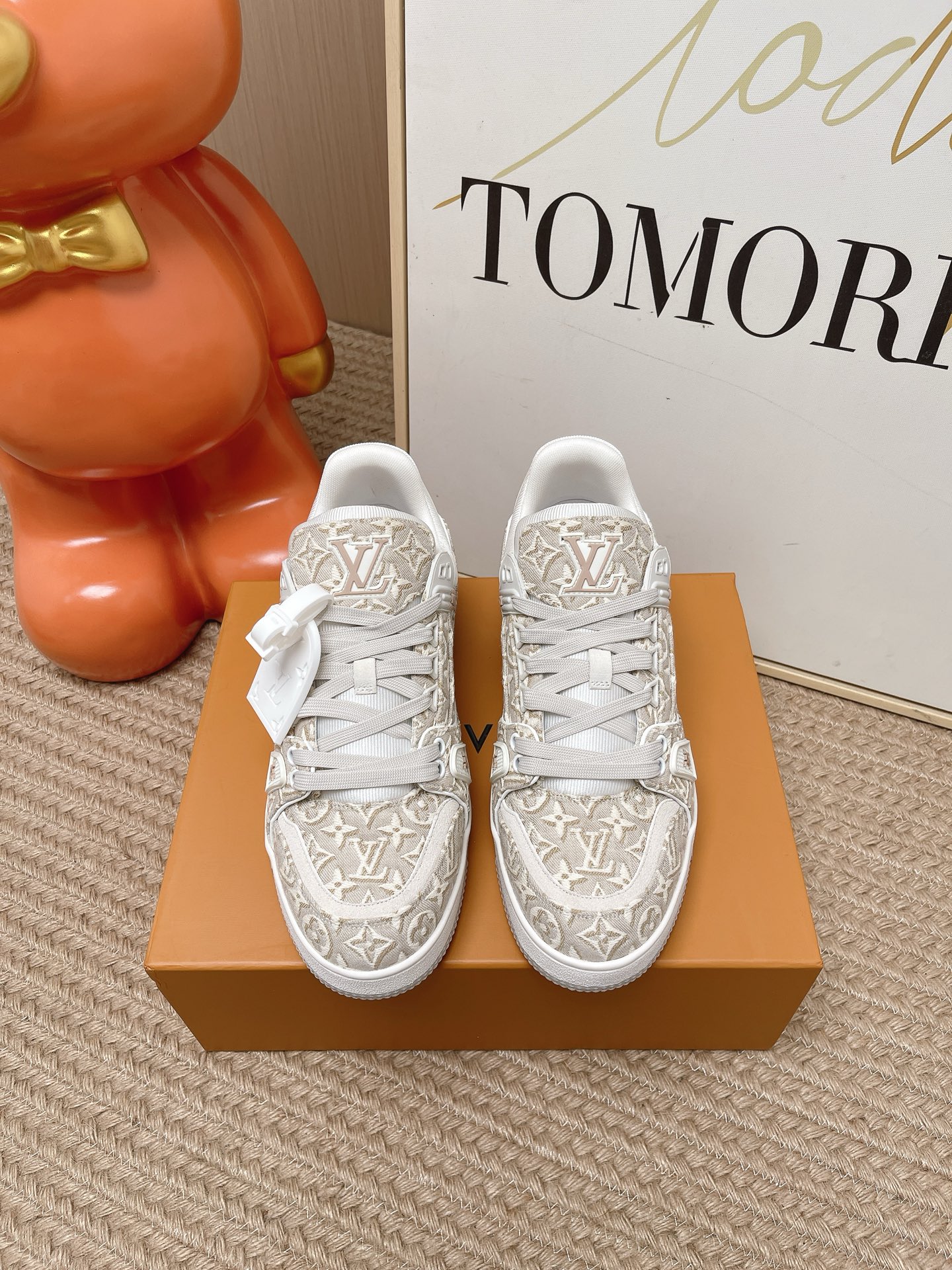 LV