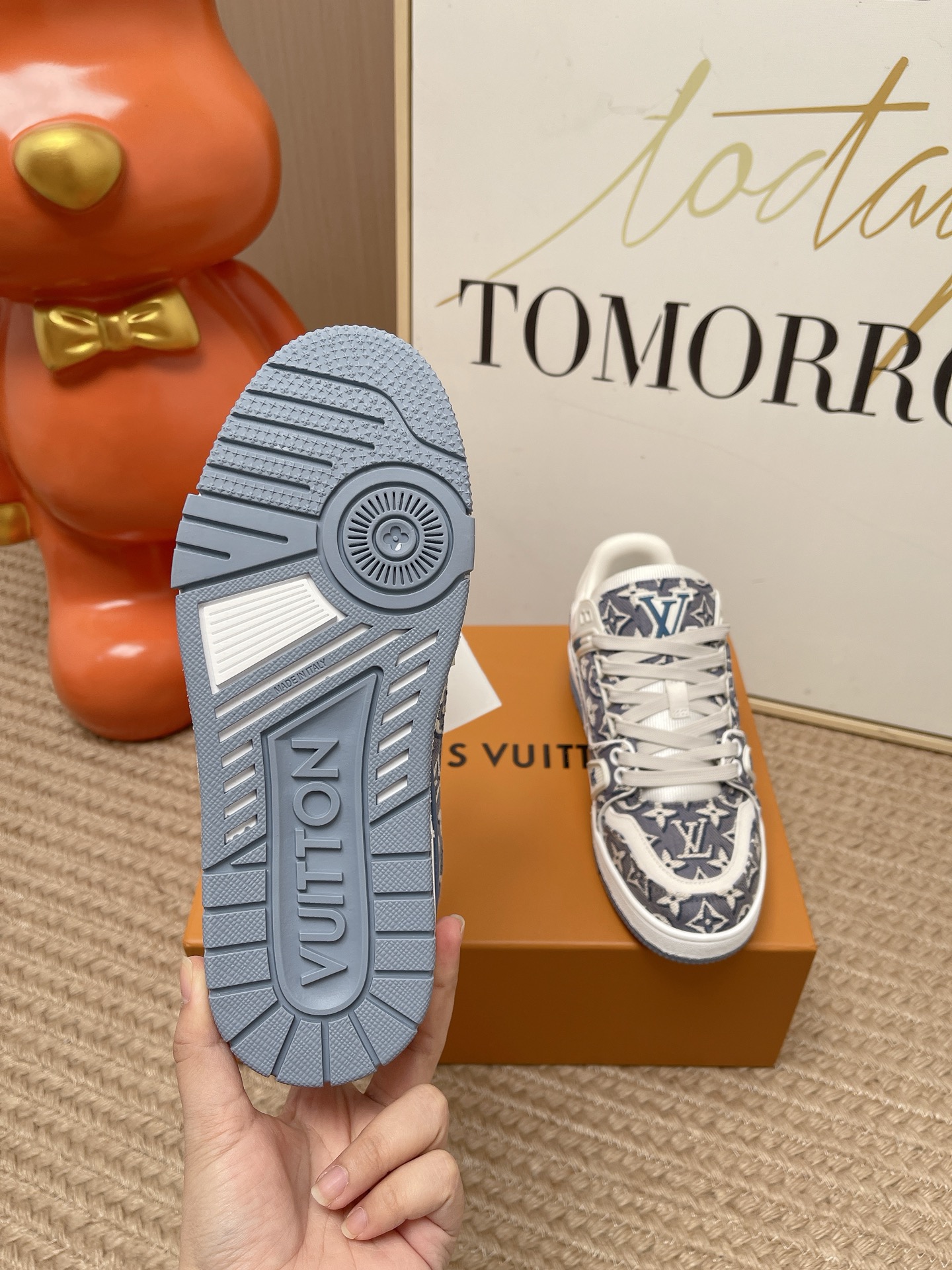 LV