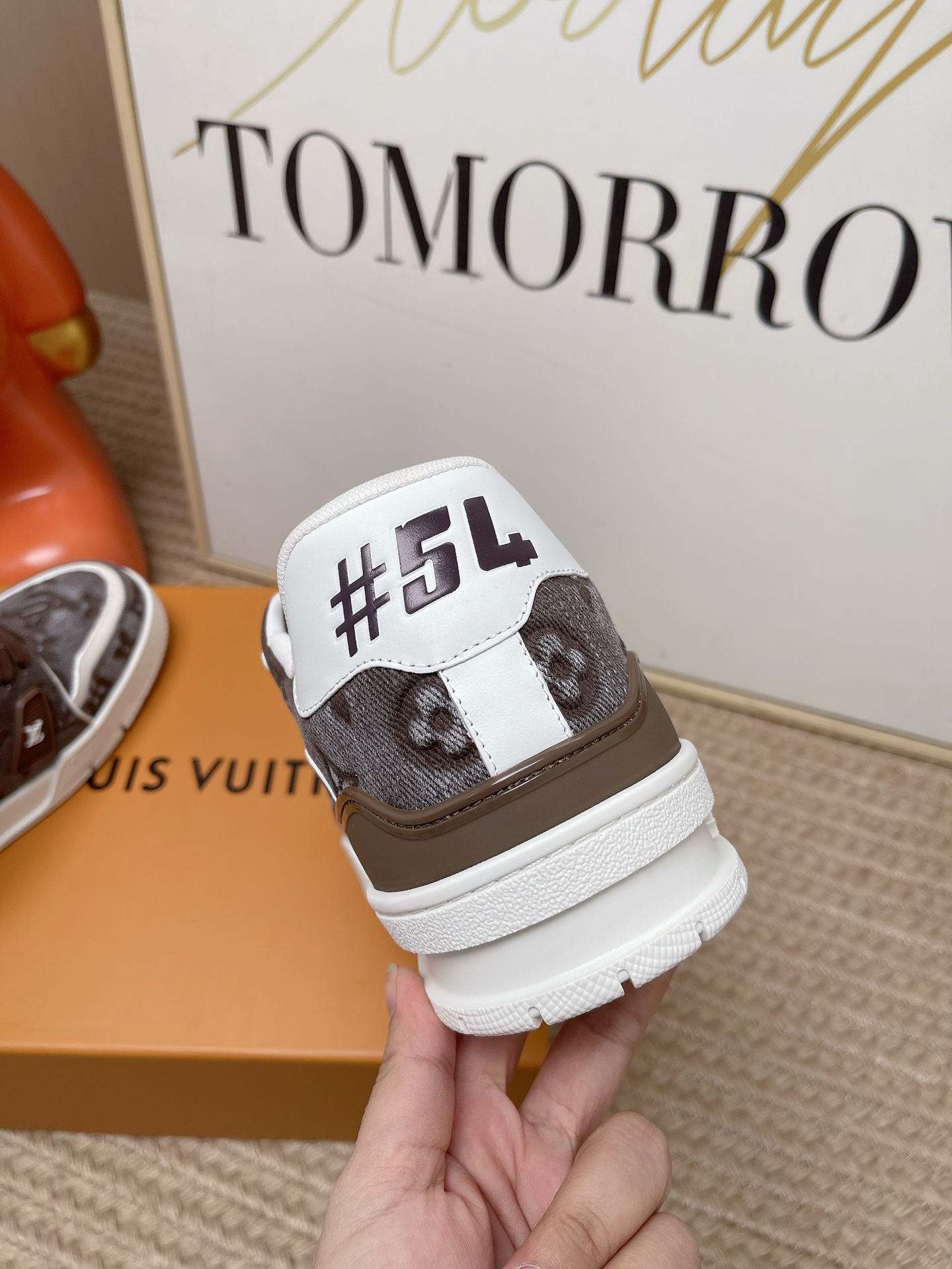 LV