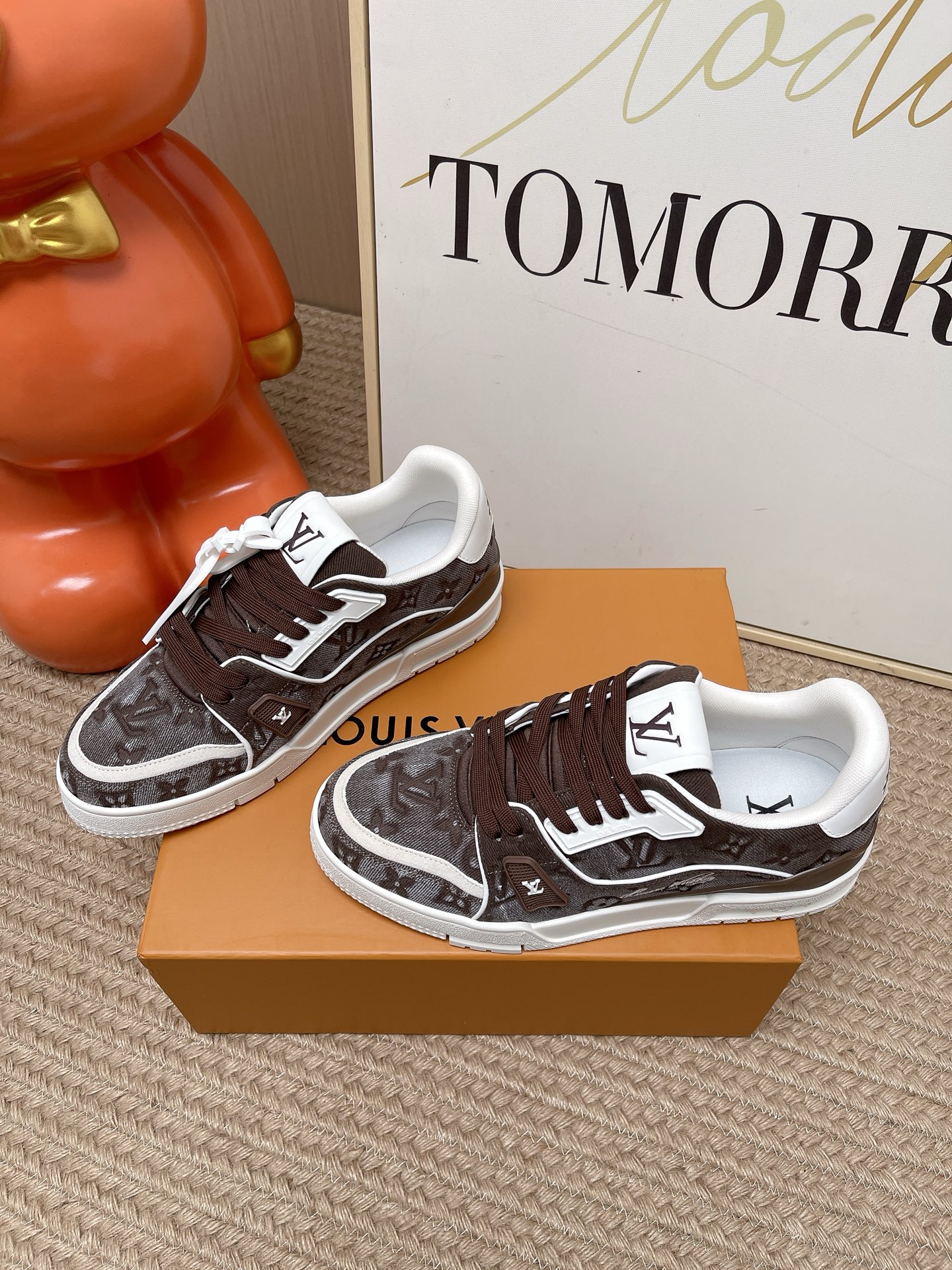 LV