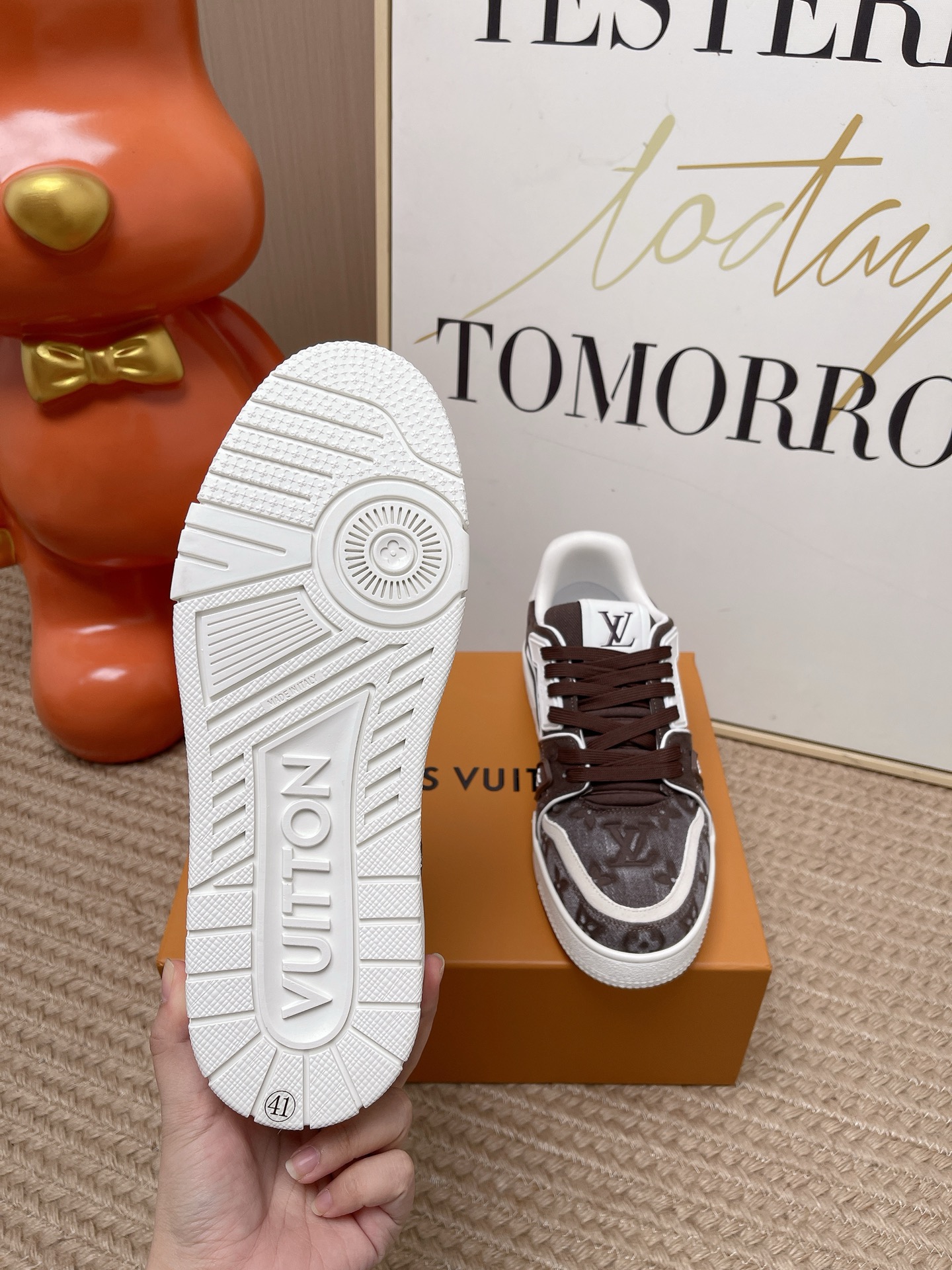 LV