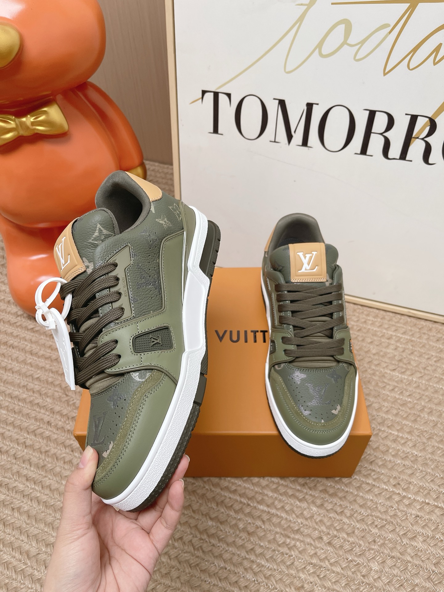 LV