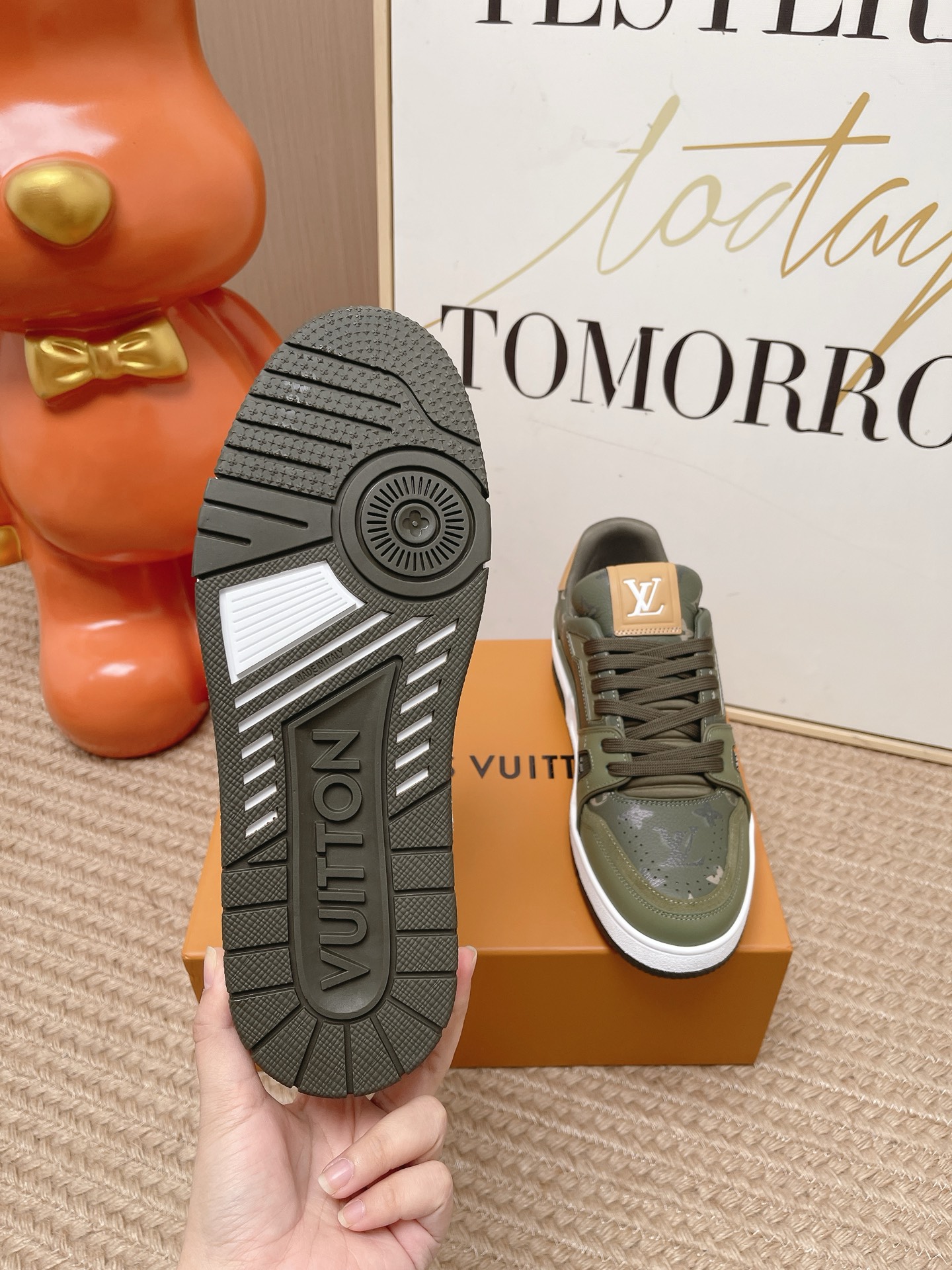 LV