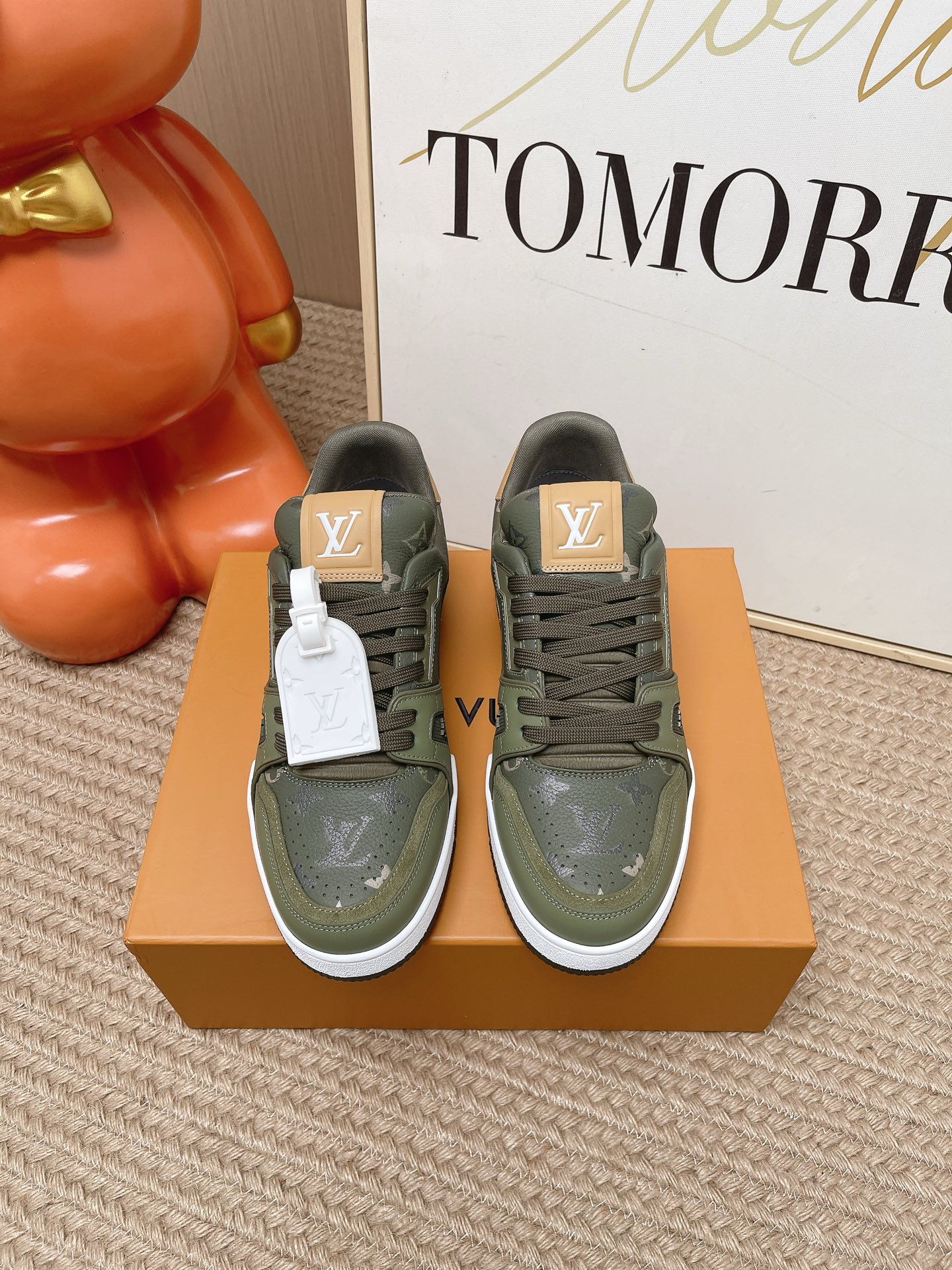 LV