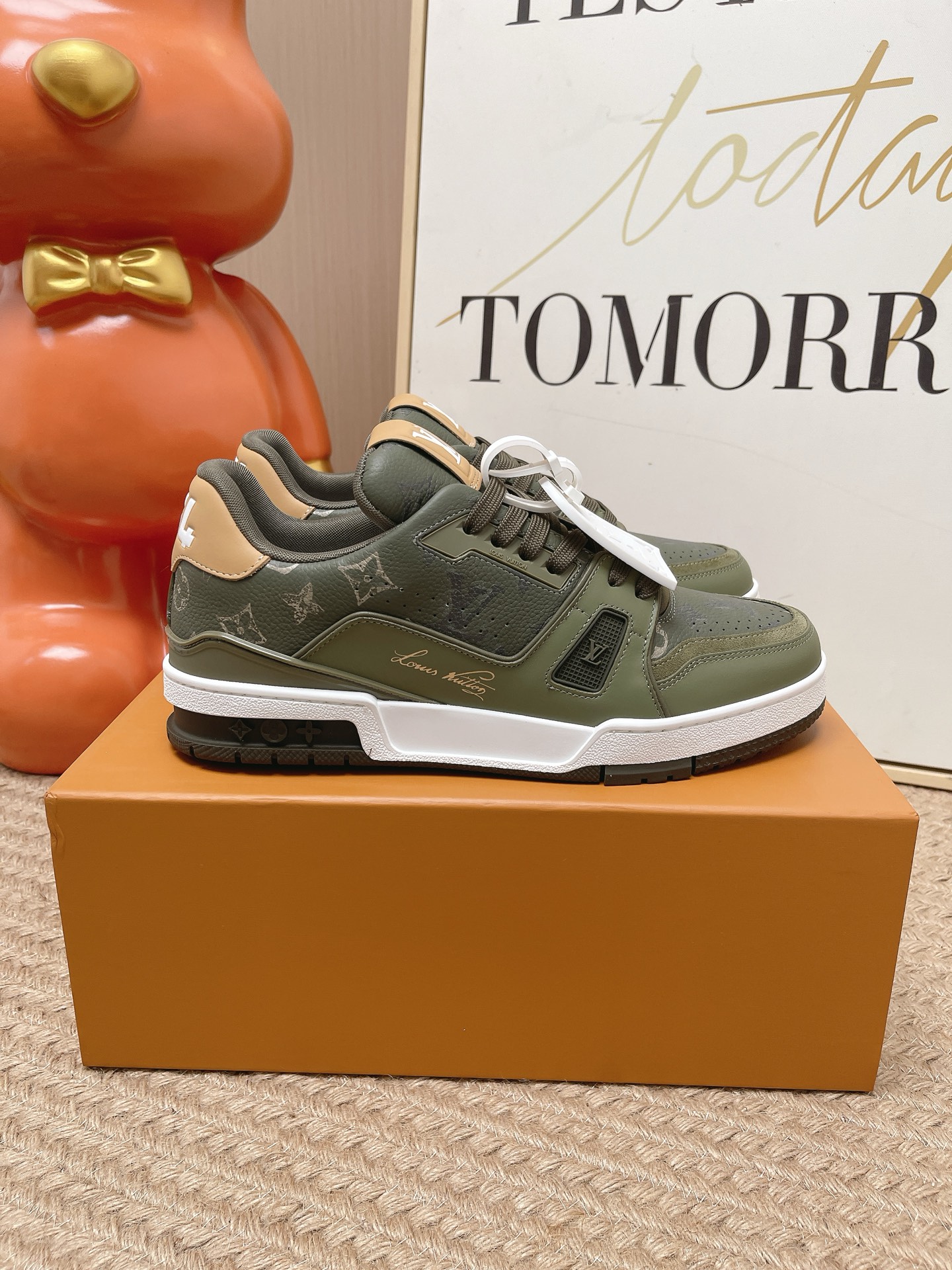 LV