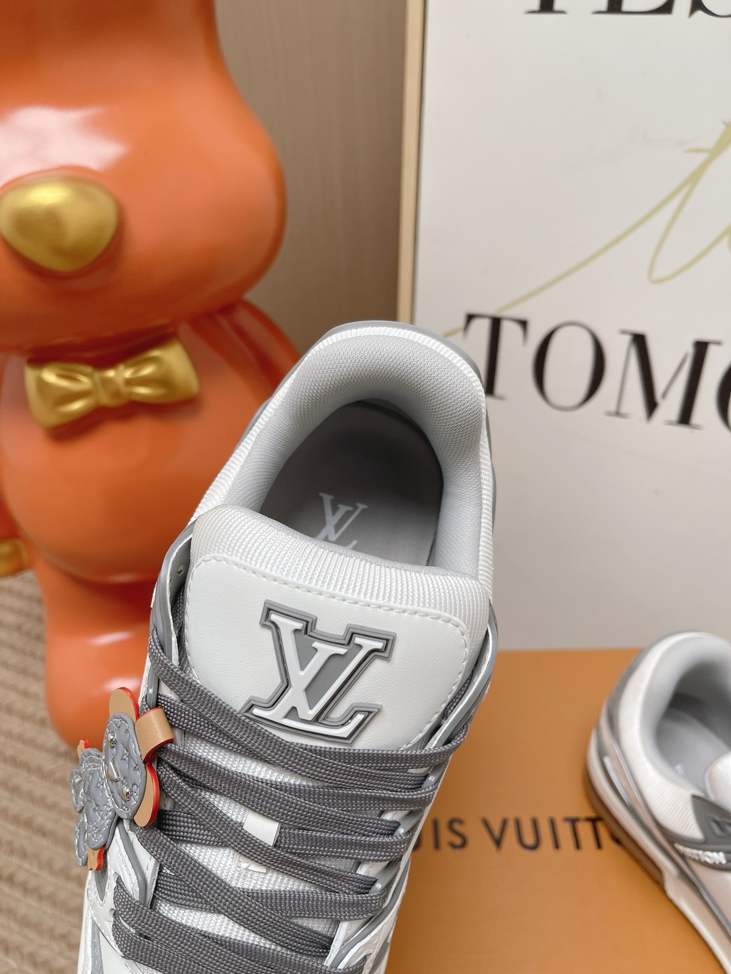 LV