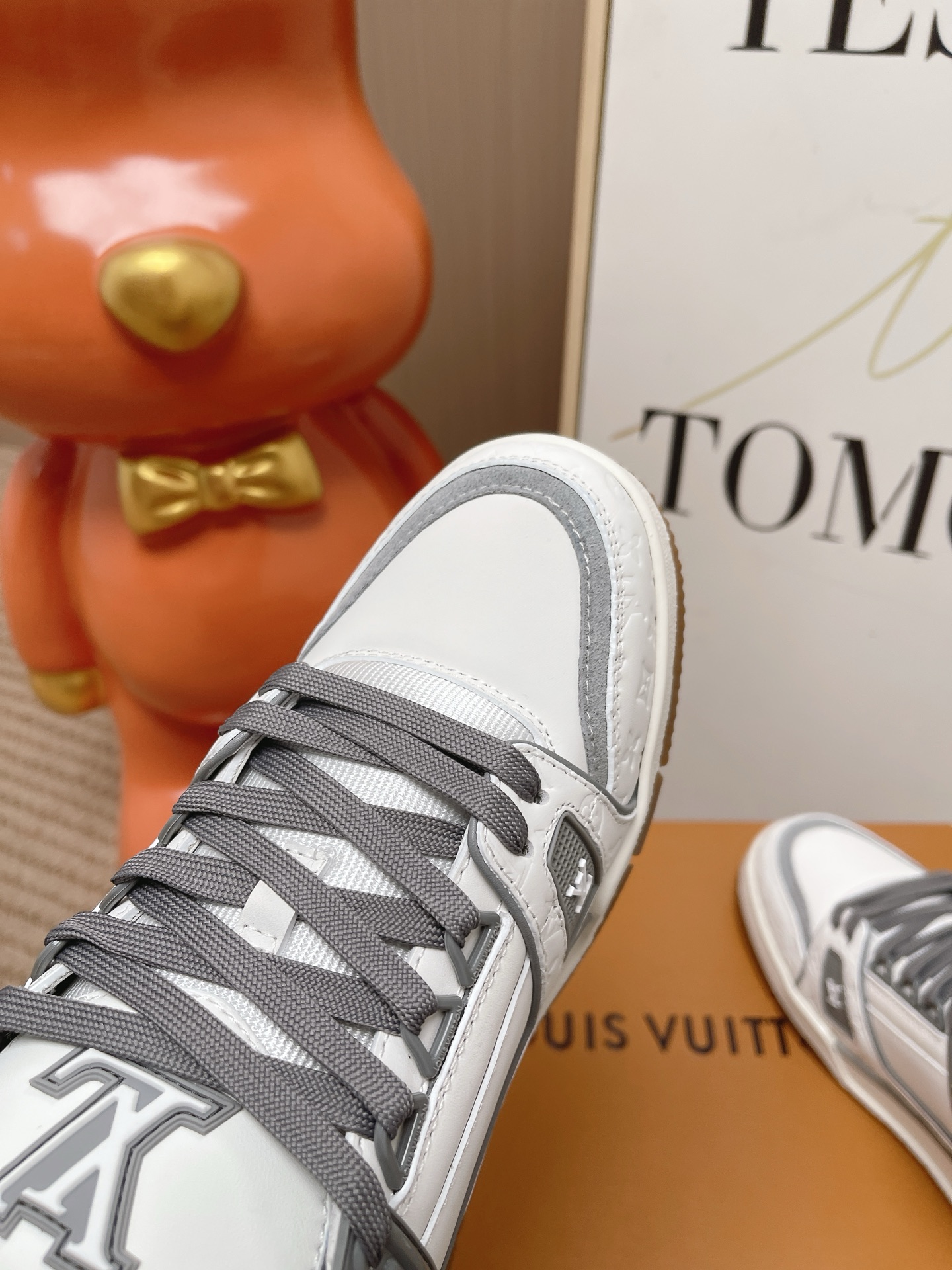 LV
