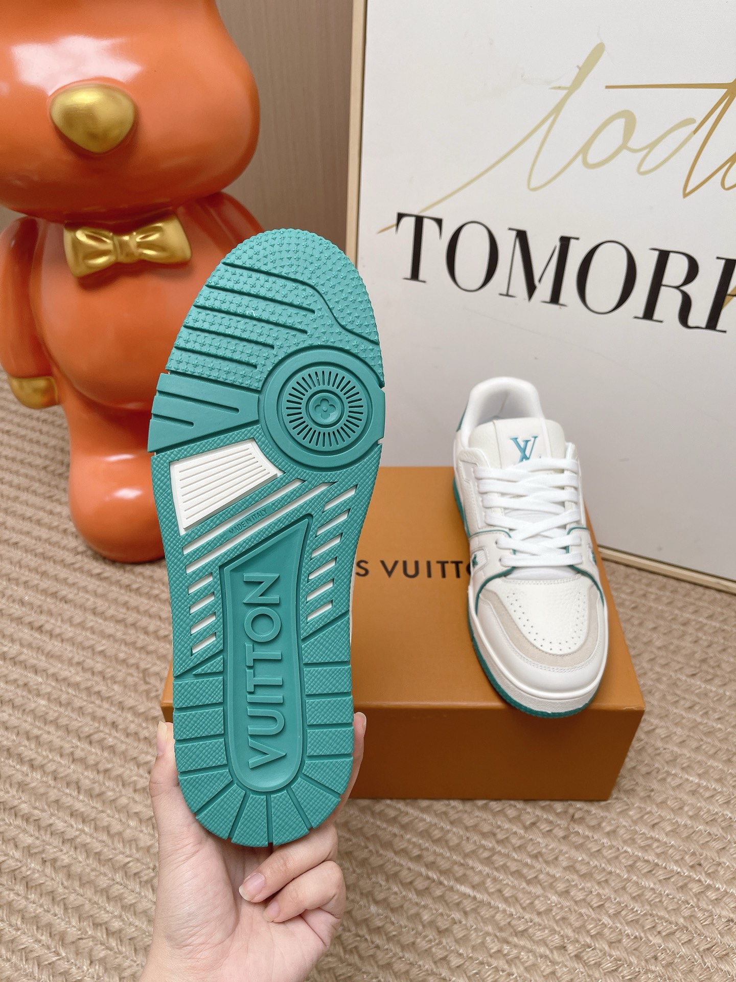 LV