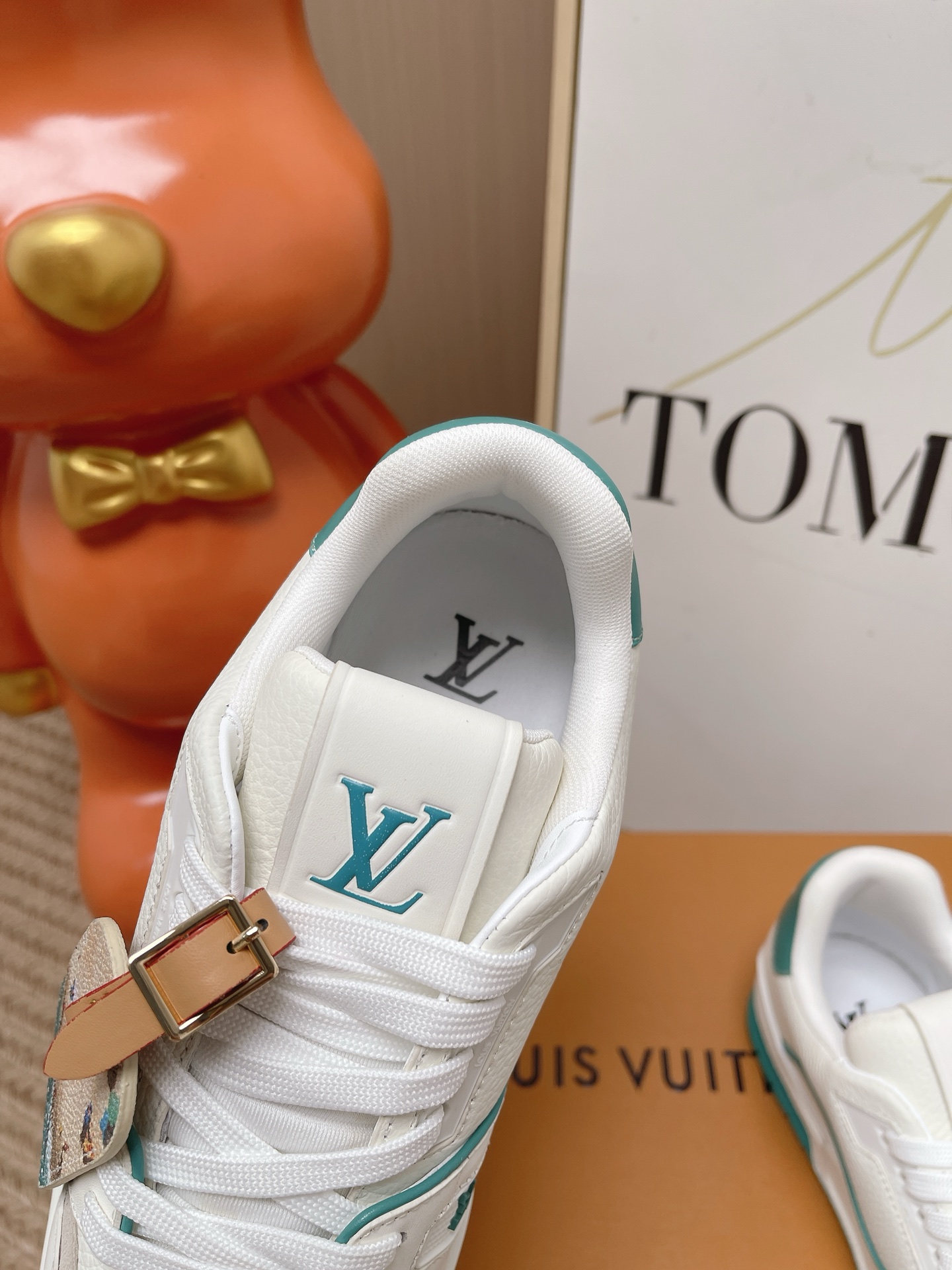 LV