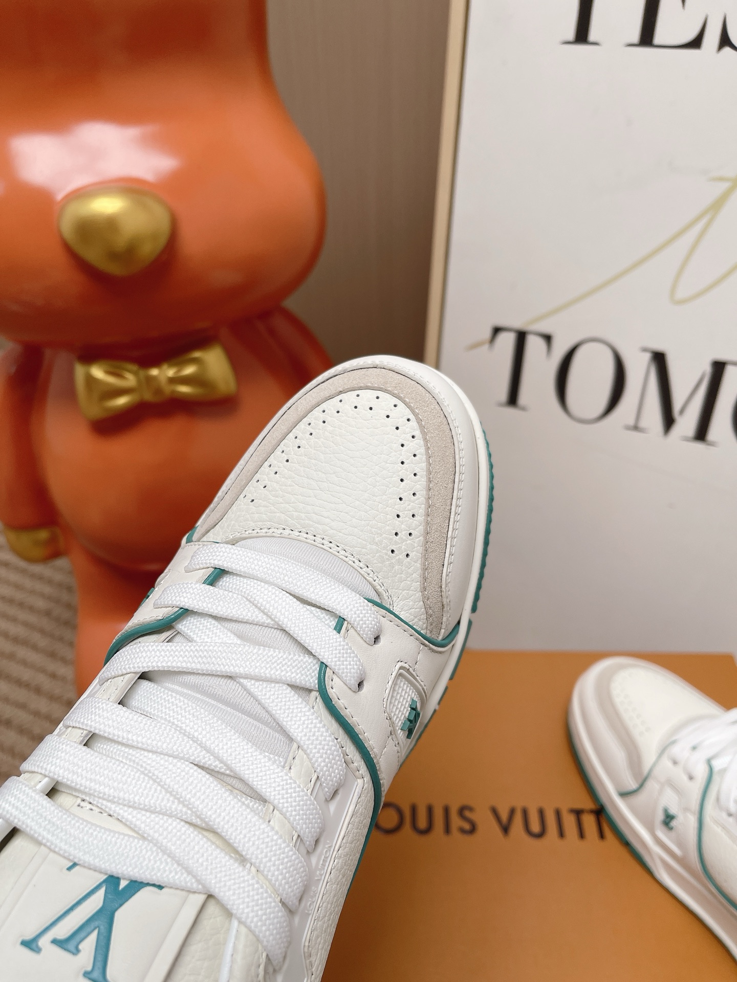 LV