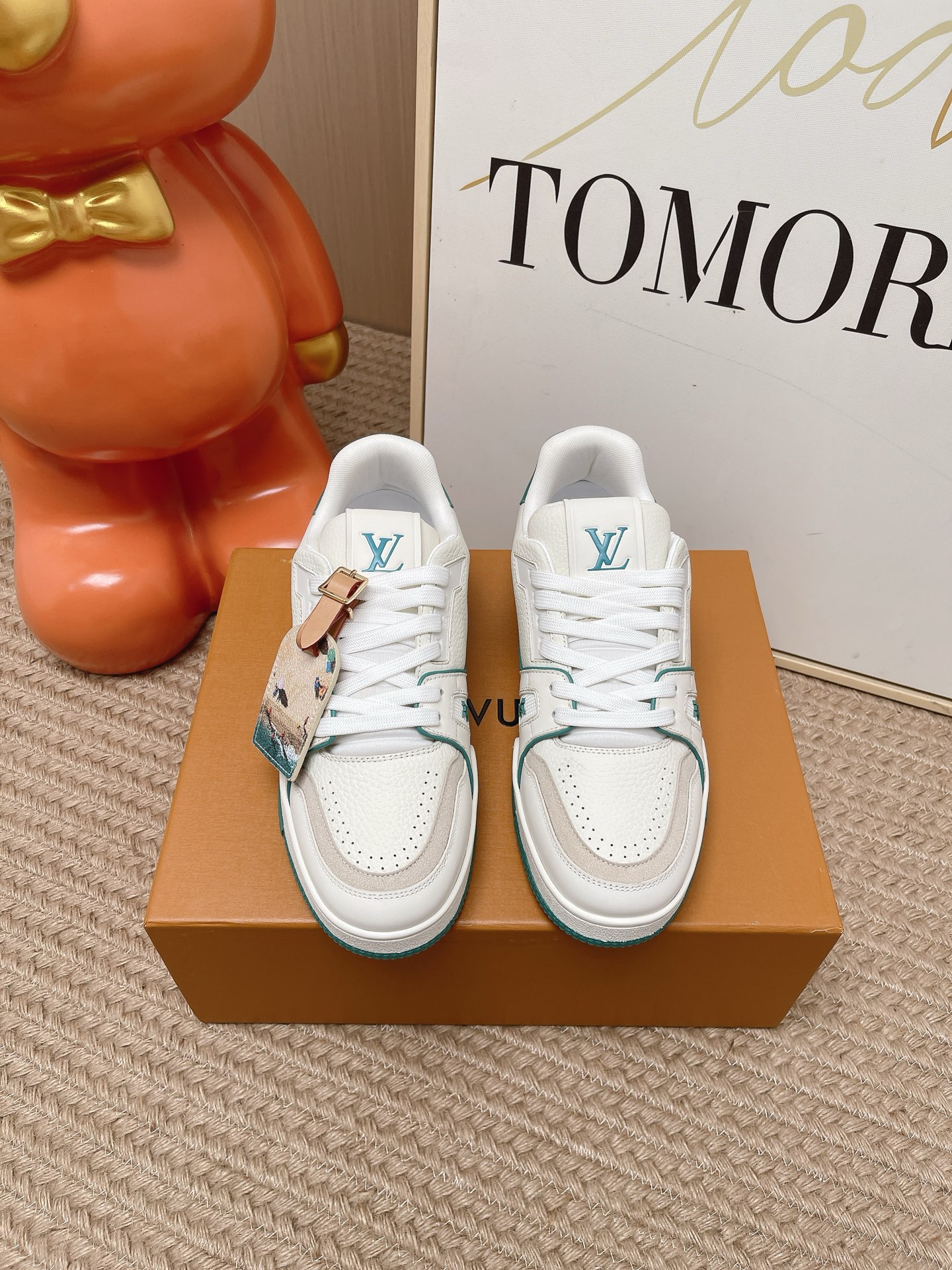 LV