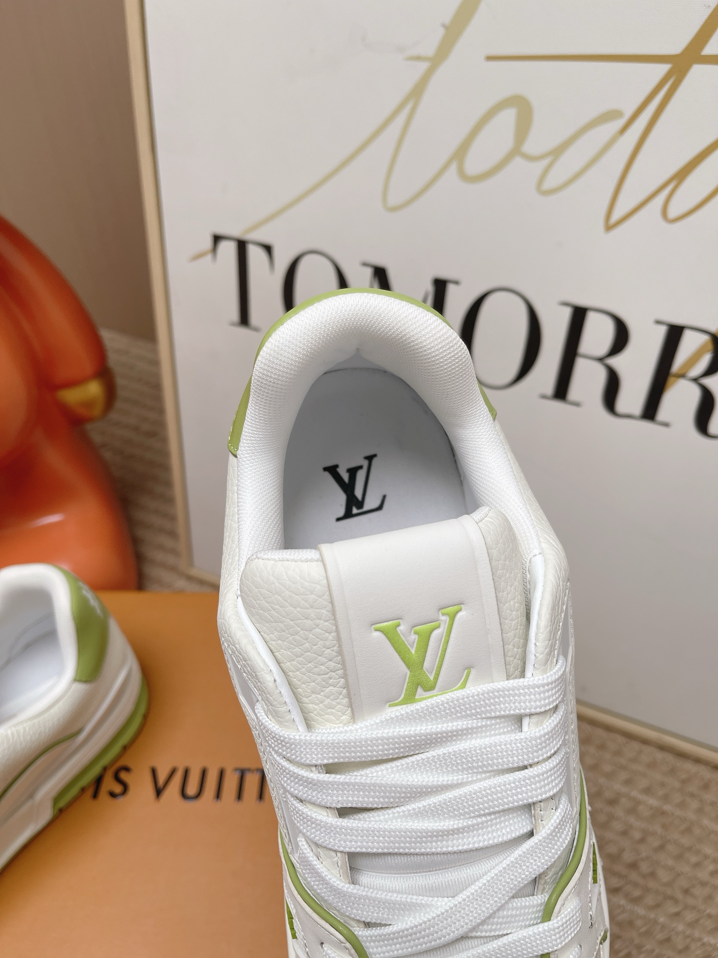 LV