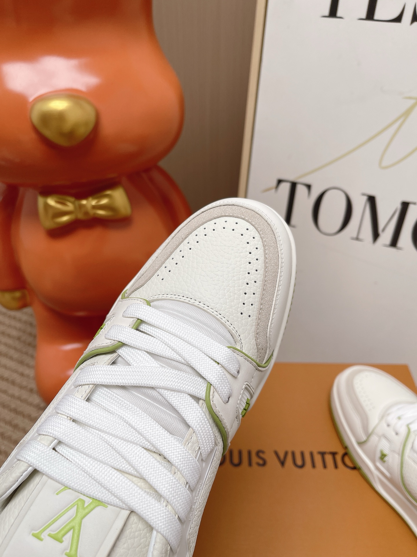 LV
