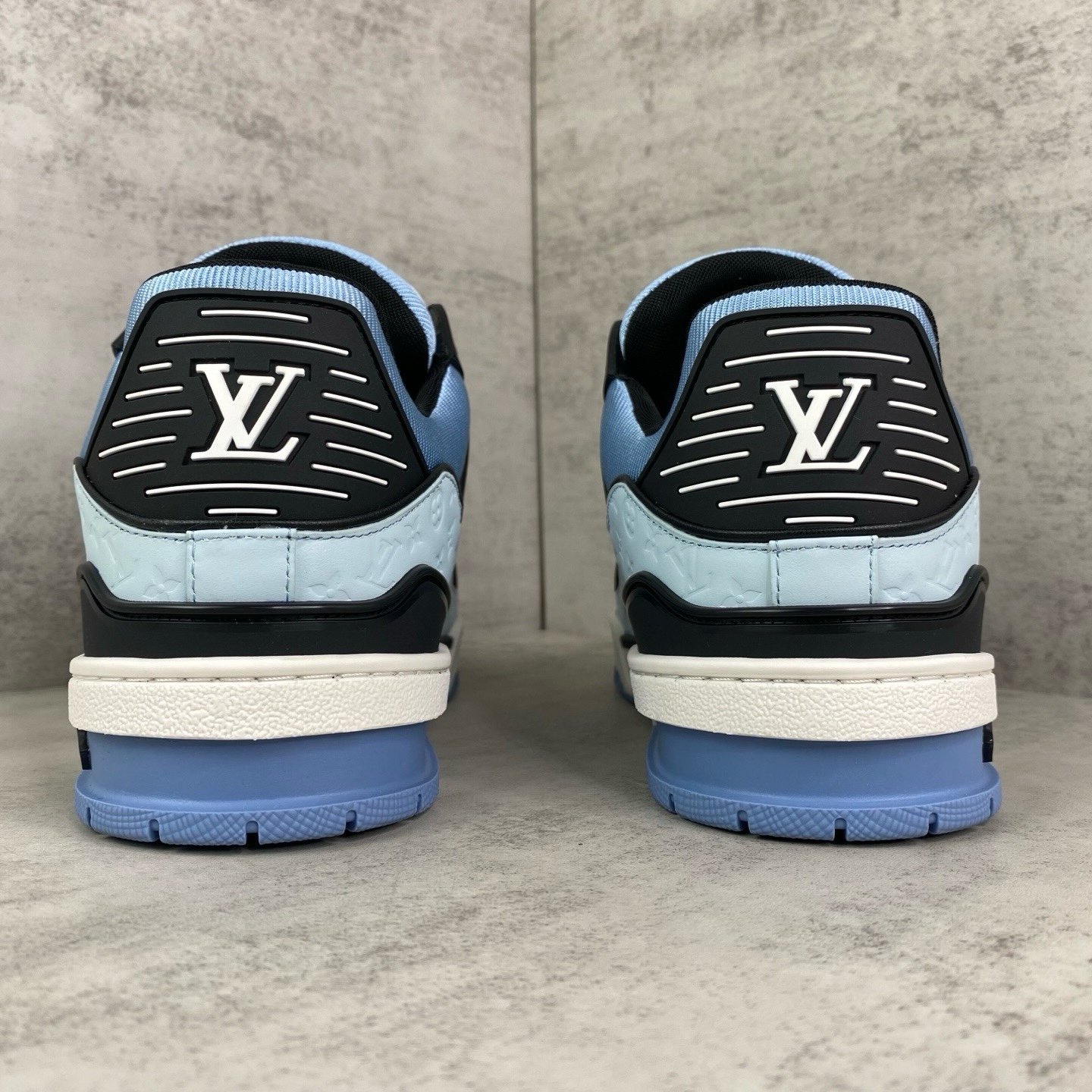 LV