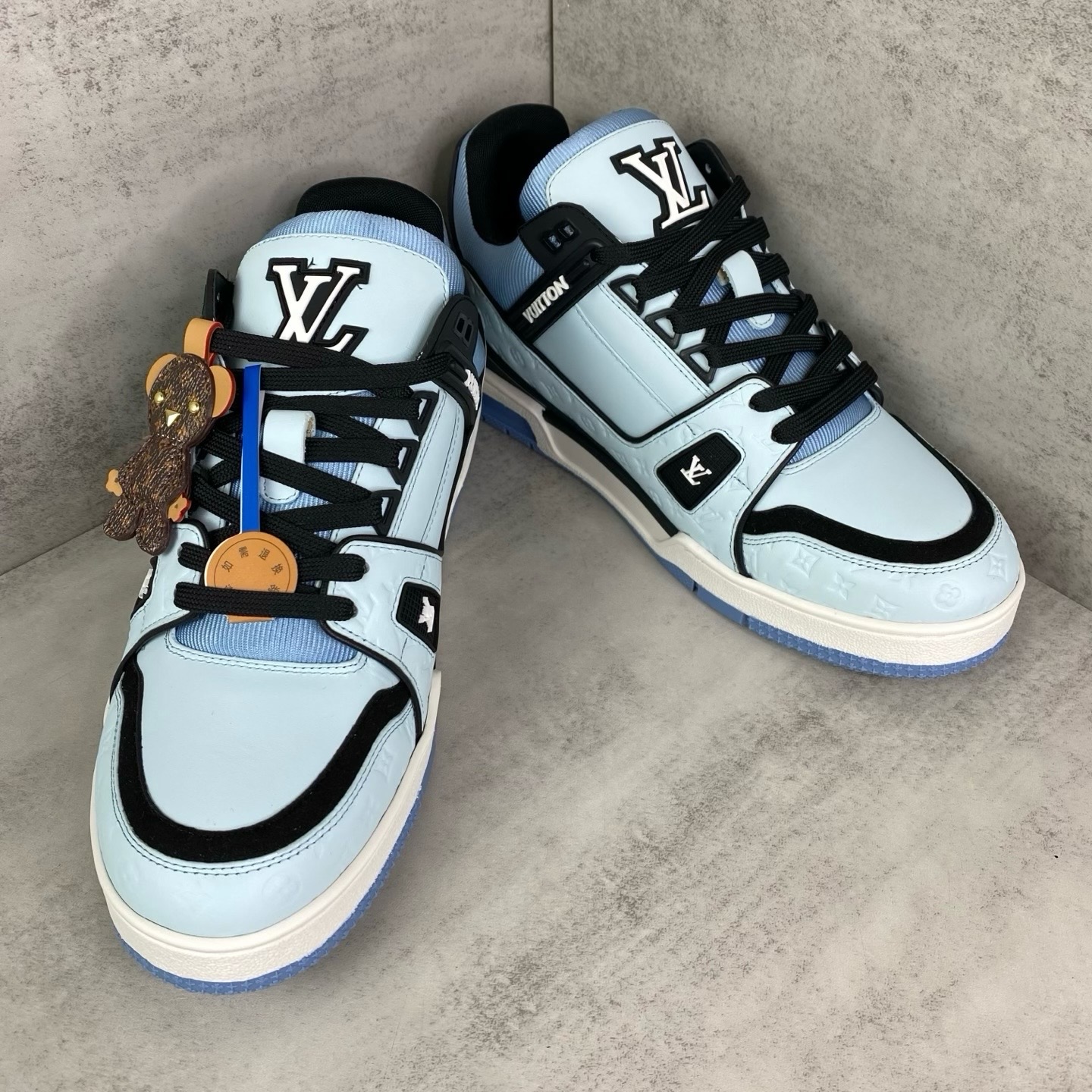 LV