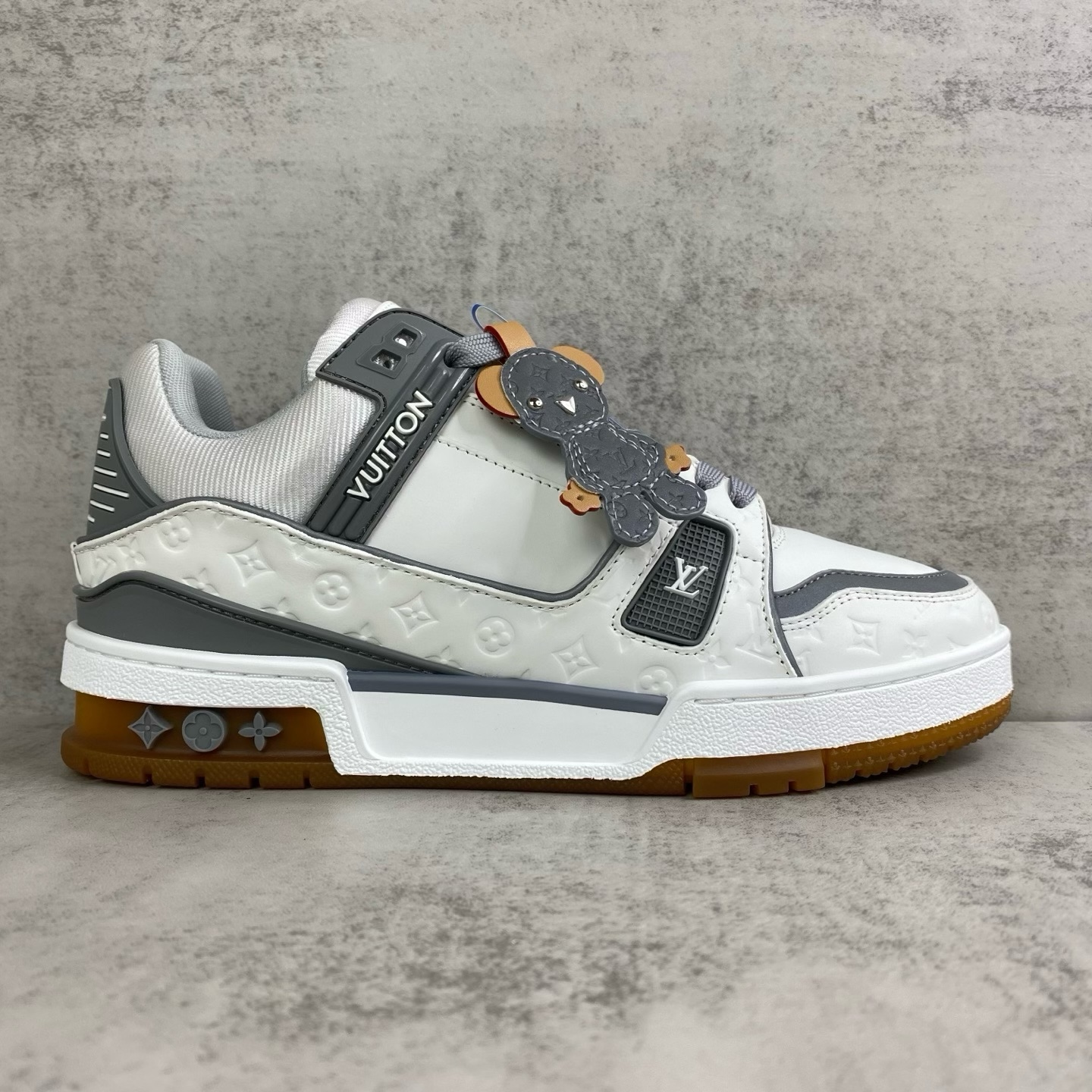 LV